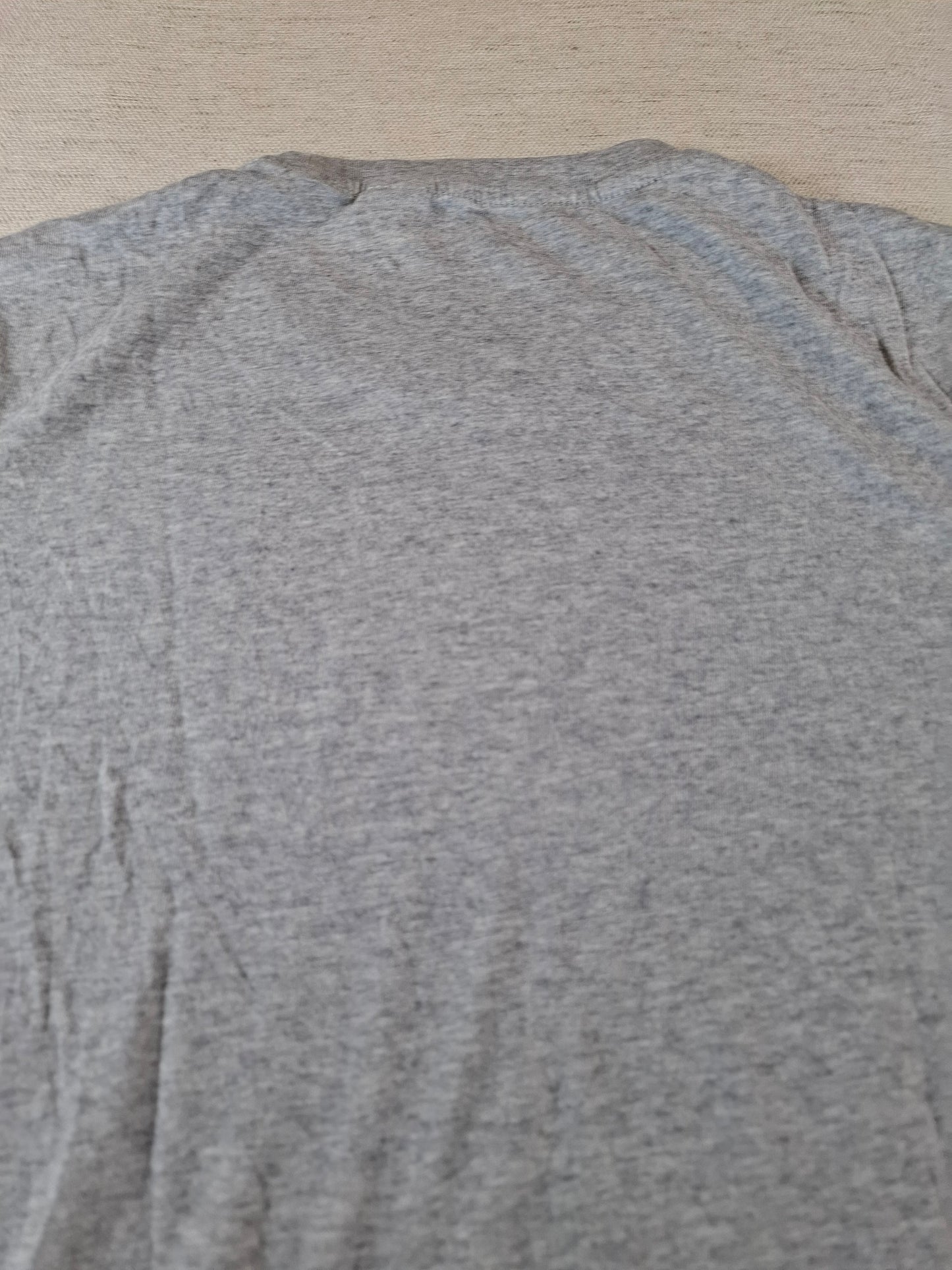 001196 Levi's t-shirt size M Grey