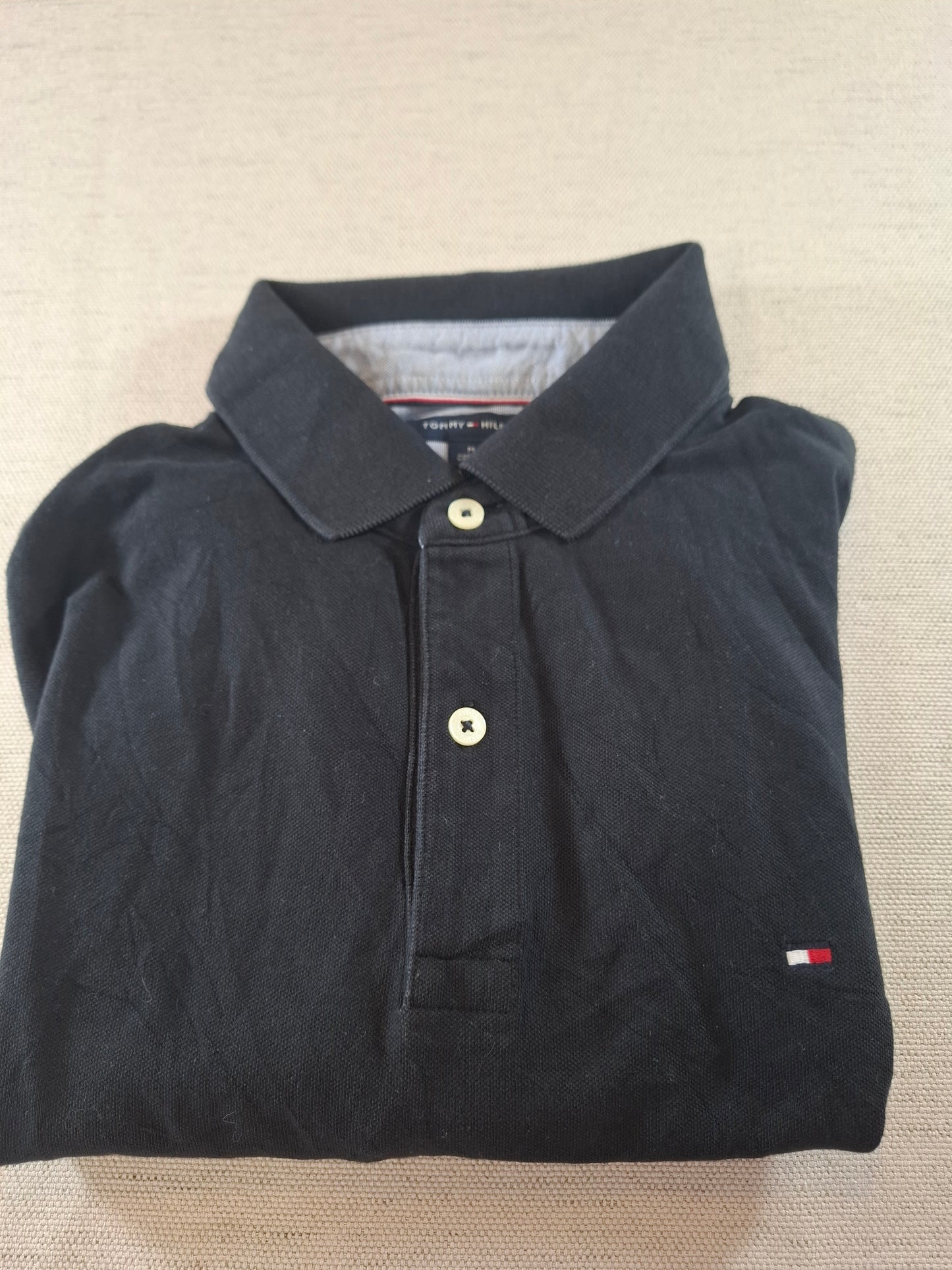000158 Tommy Hilfiger Polo size M Black