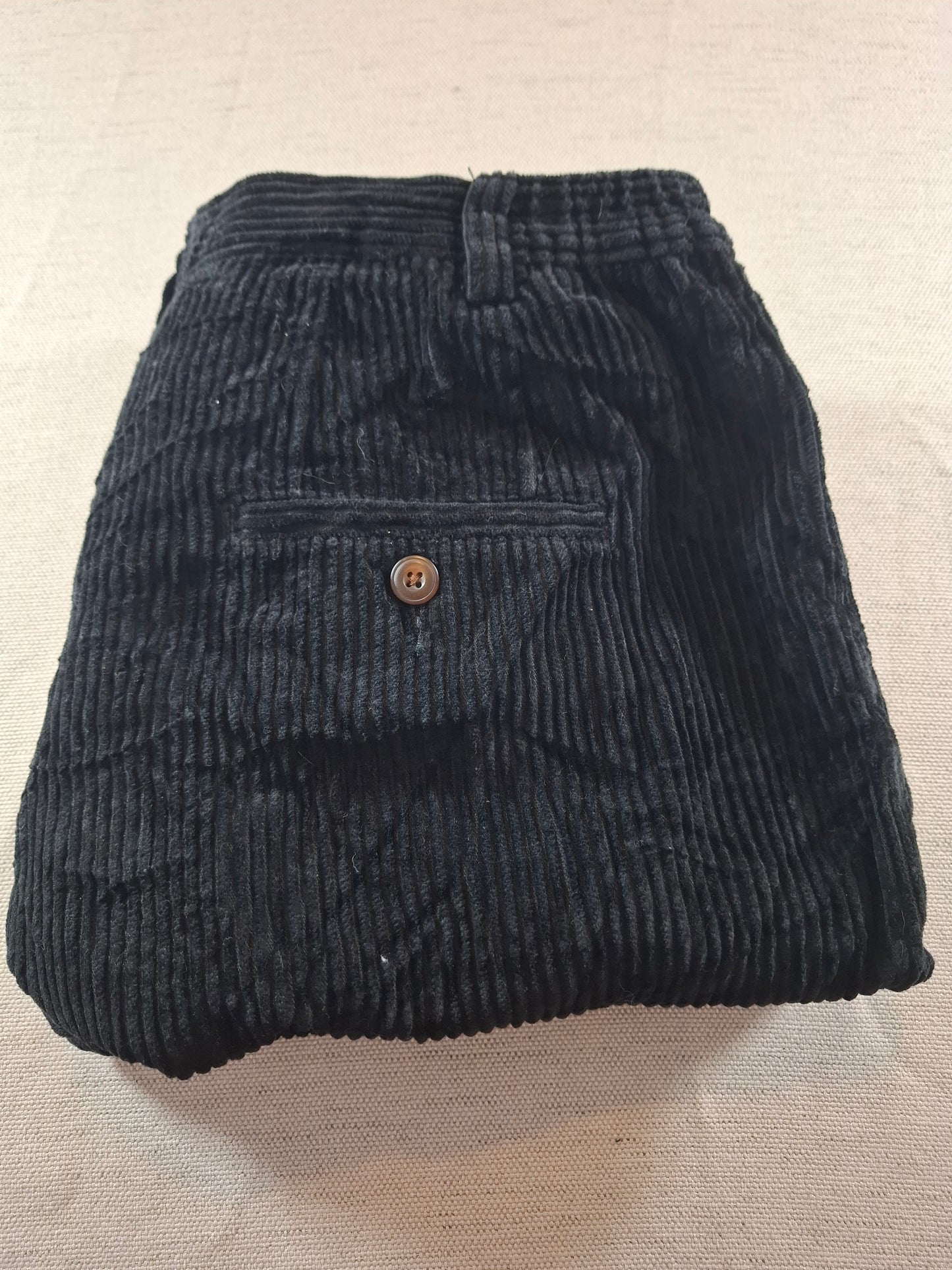 001162 Eddie Bauer Corduroy pants size S Black