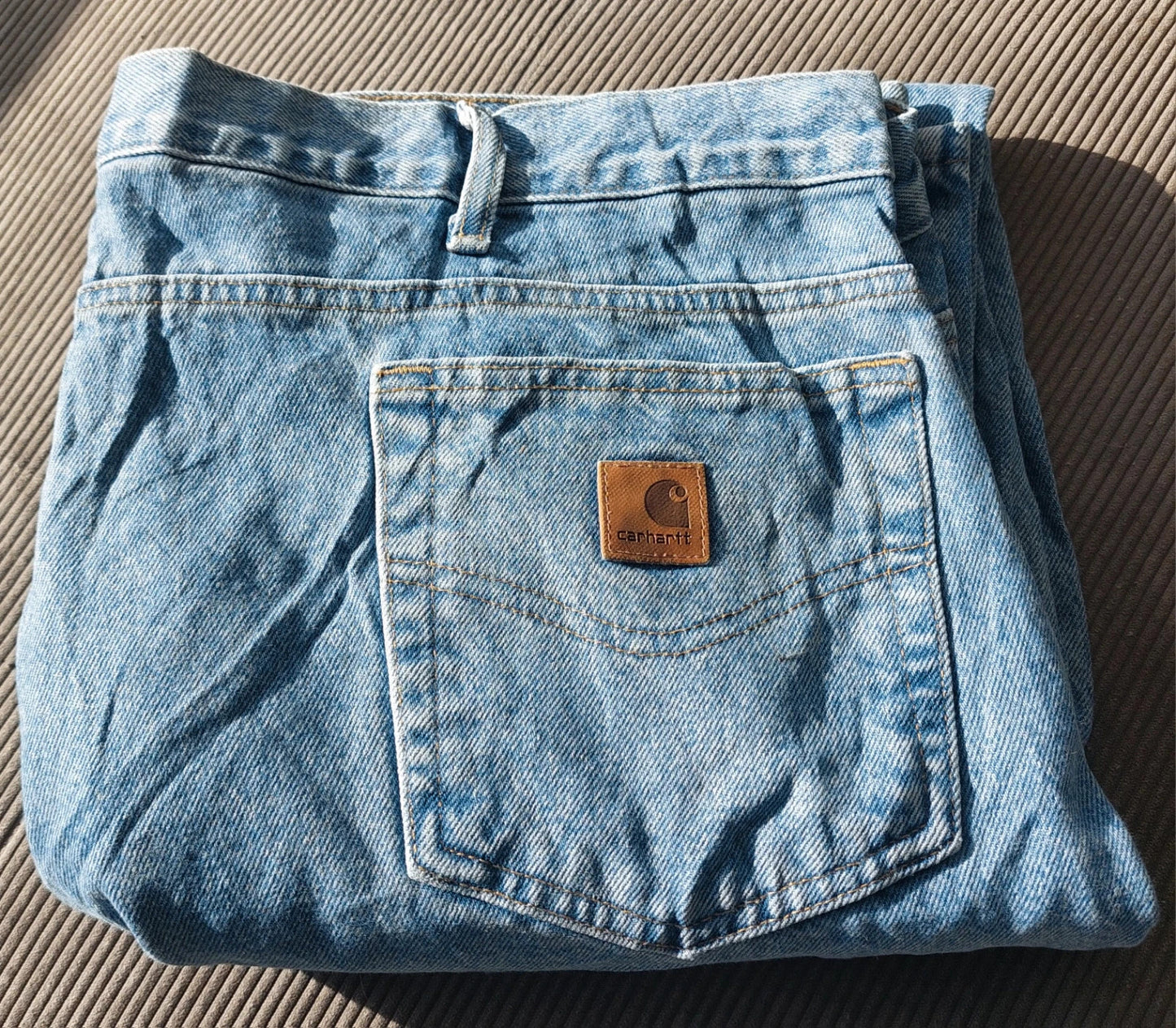 Carhartt jeans size 44x32