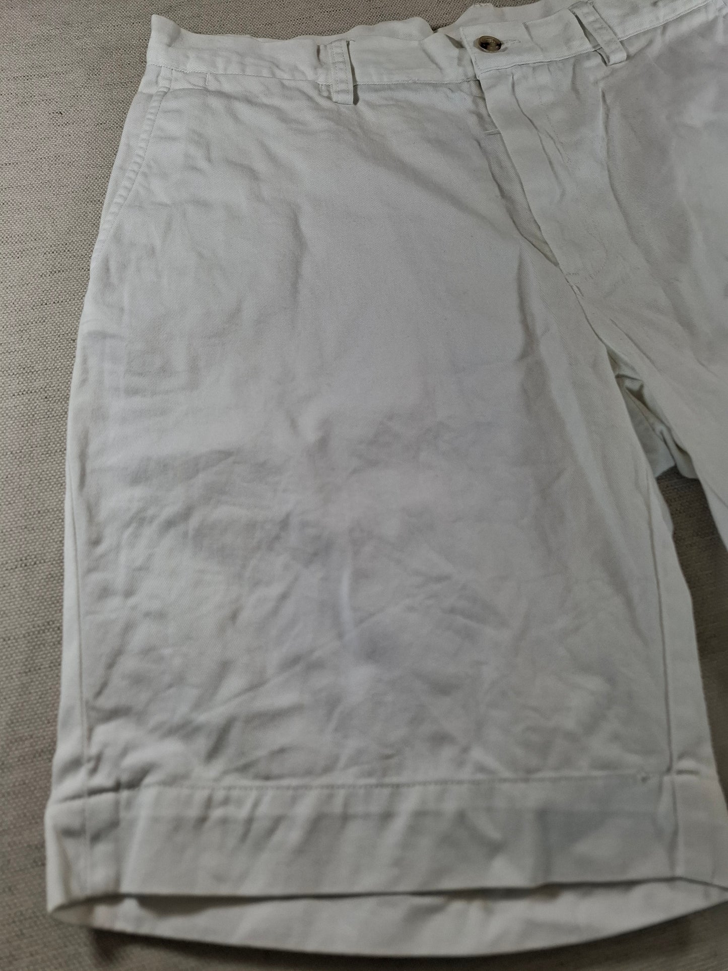 001172 Polo Ralph Lauren Shorts size 32 white