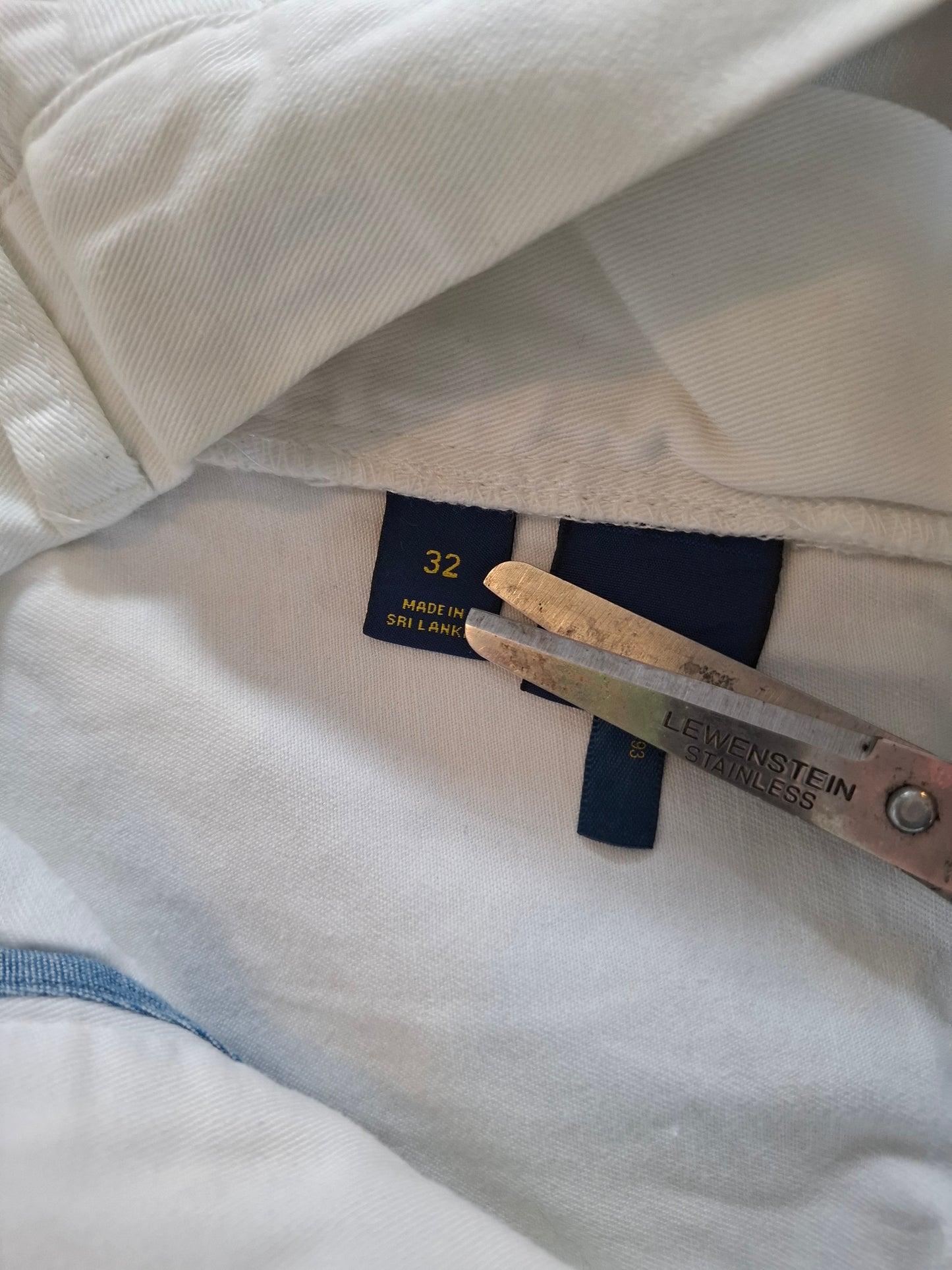 001172 Polo Ralph Lauren Shorts size 32 white