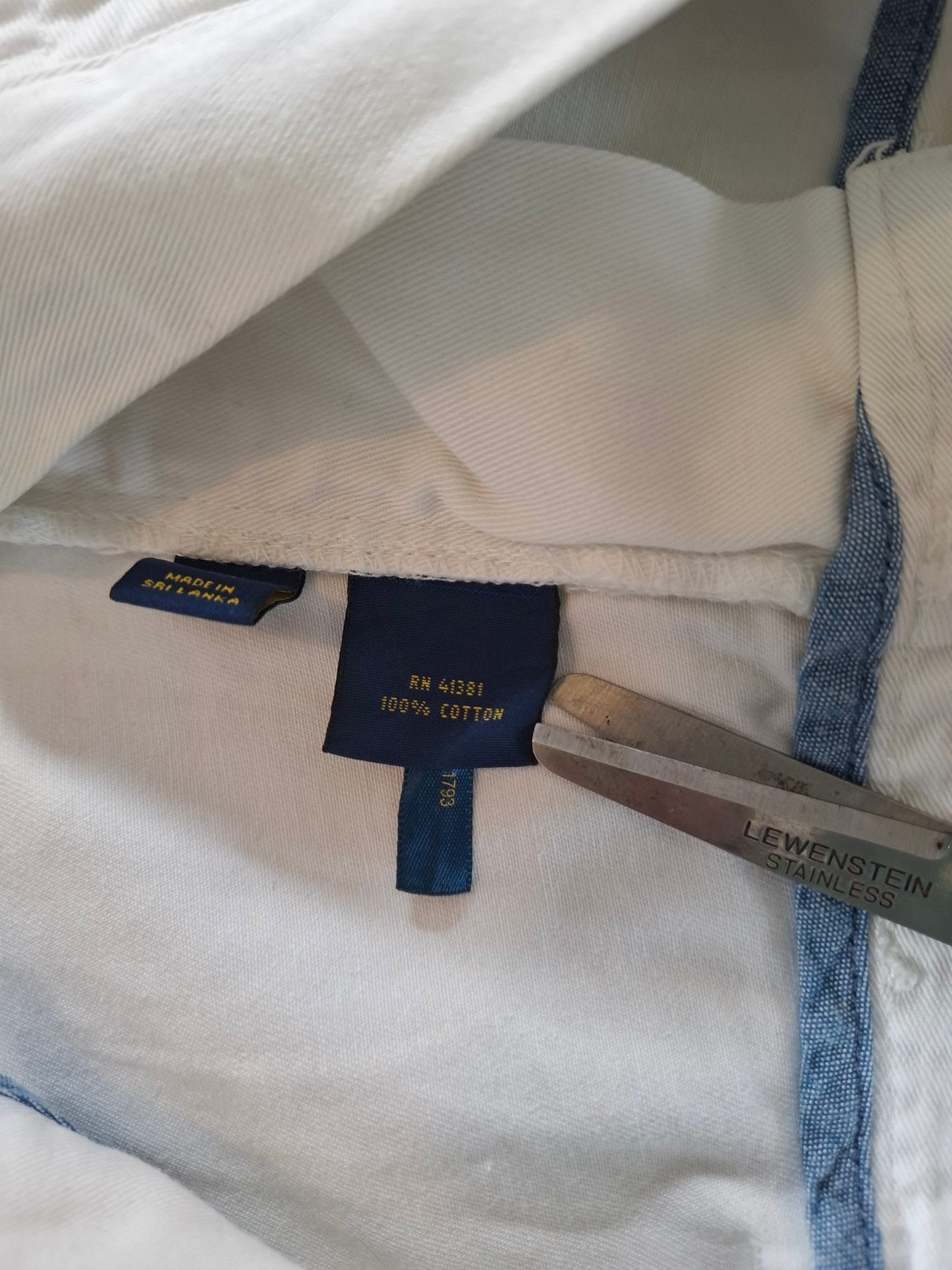 001172 Polo Ralph Lauren Shorts size 32 white