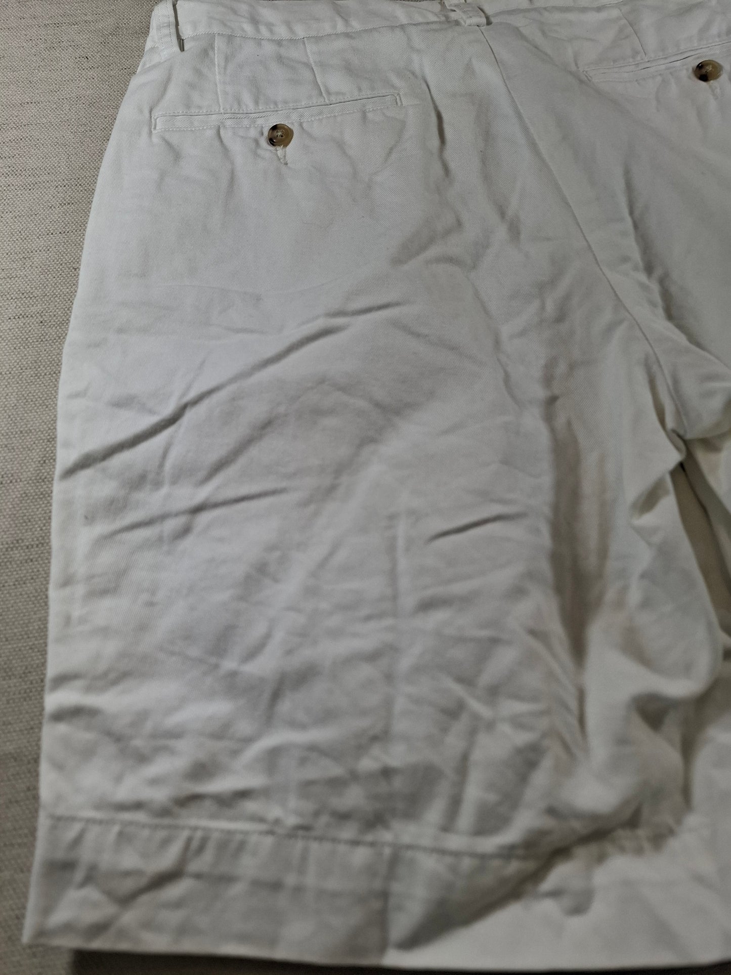 001172 Polo Ralph Lauren Shorts size 32 white