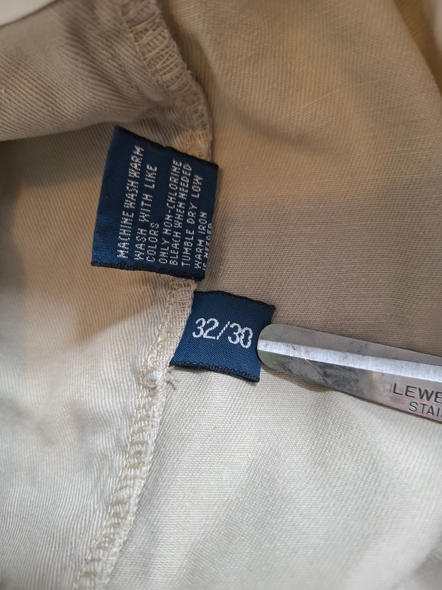 001174 Polo Ralph Lauren Shorts size 32 Khaki