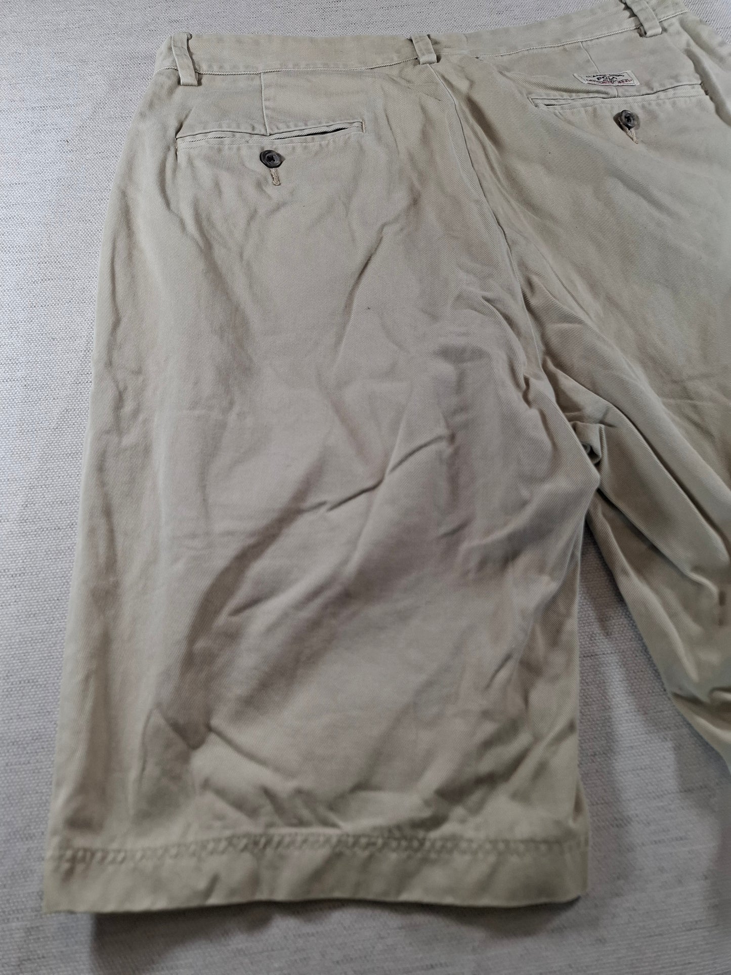 001174 Polo Ralph Lauren Shorts size 32 Khaki