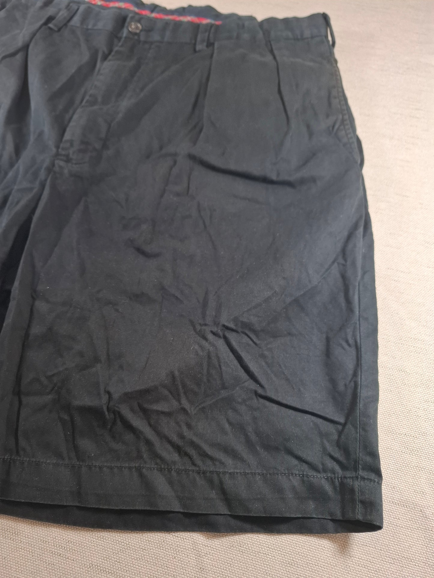 001176 Polo Ralph Lauren Shorts size 38 Black