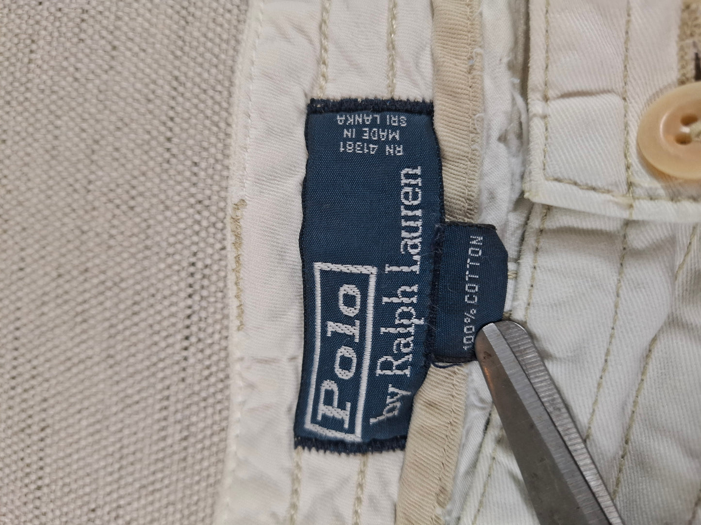 001187 Polo Ralph Lauren Shorts size 44B White/ Beige