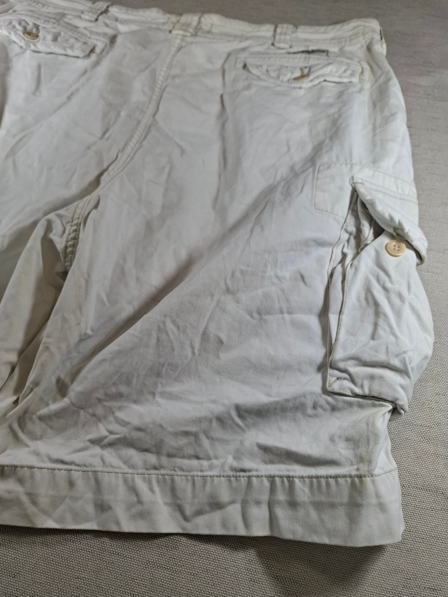 001187 Polo Ralph Lauren Shorts size 44B White/ Beige