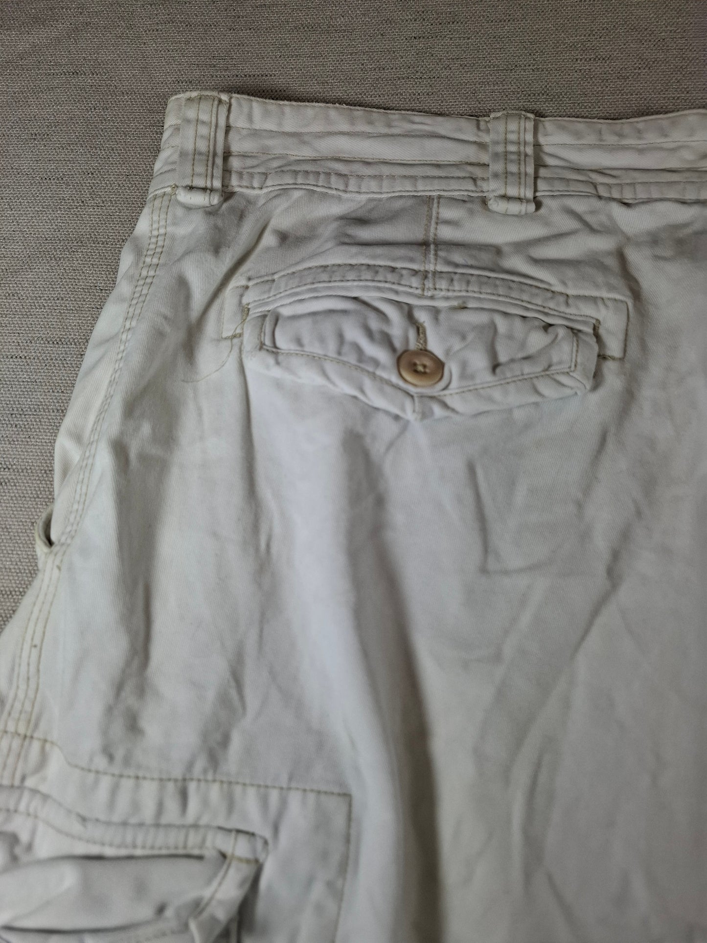 001187 Polo Ralph Lauren Shorts size 44B White/ Beige