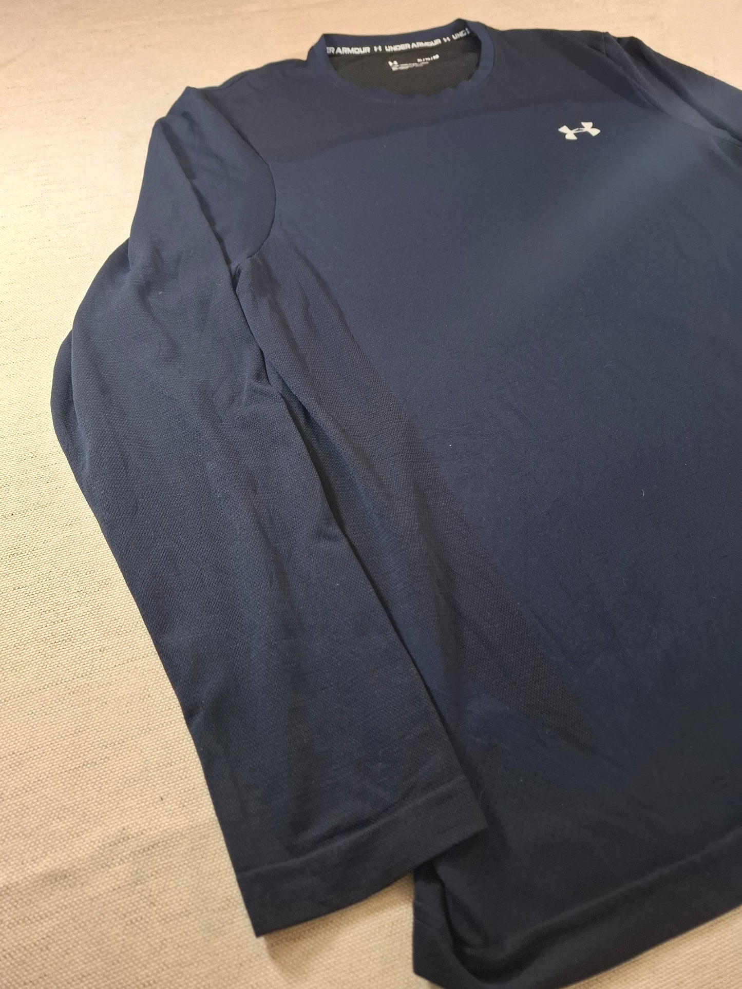 001188 Under Armour Longsleeve t-shirt size XL Navy blue