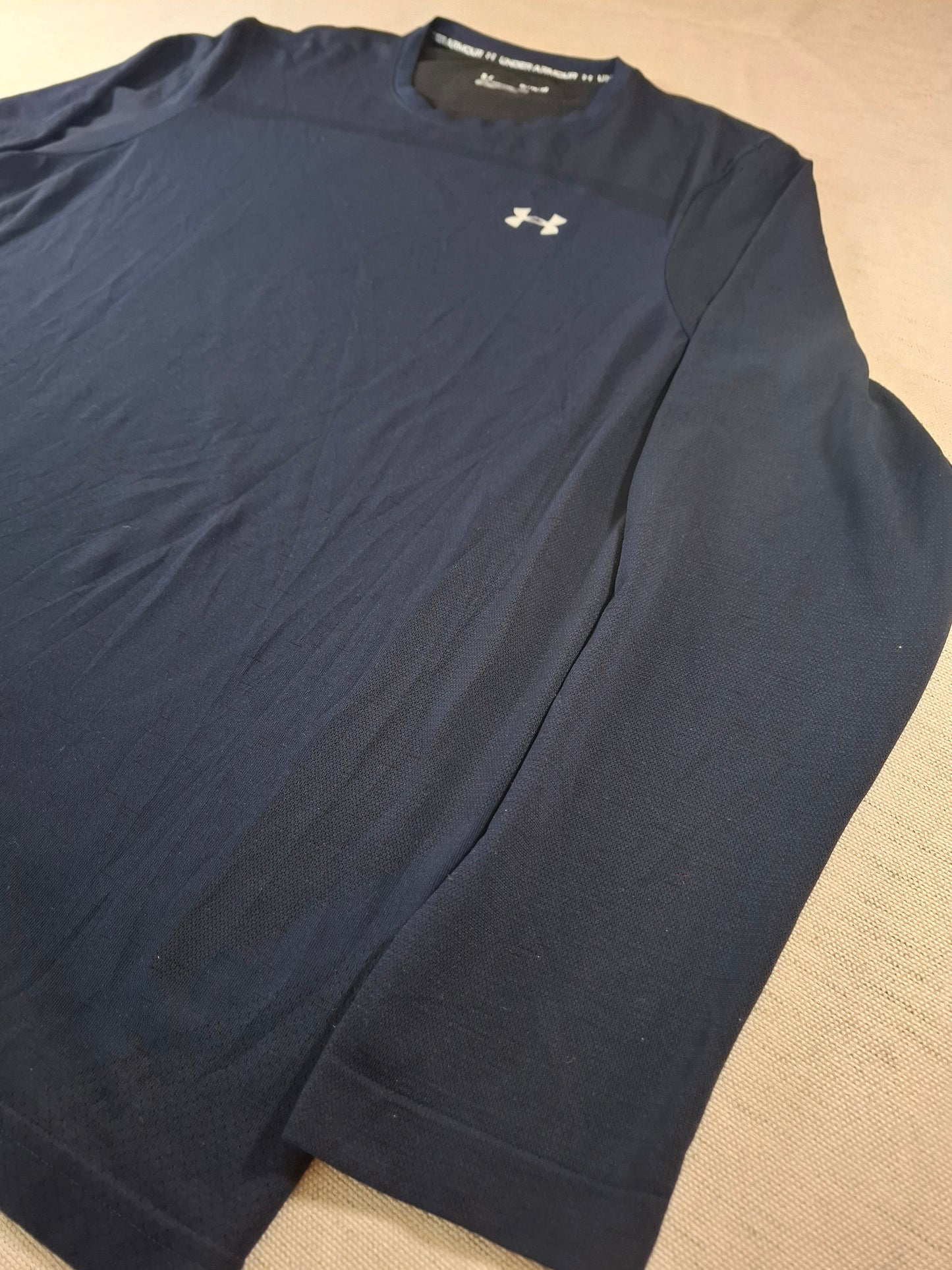 001188 Under Armour Longsleeve t-shirt size XL Navy blue