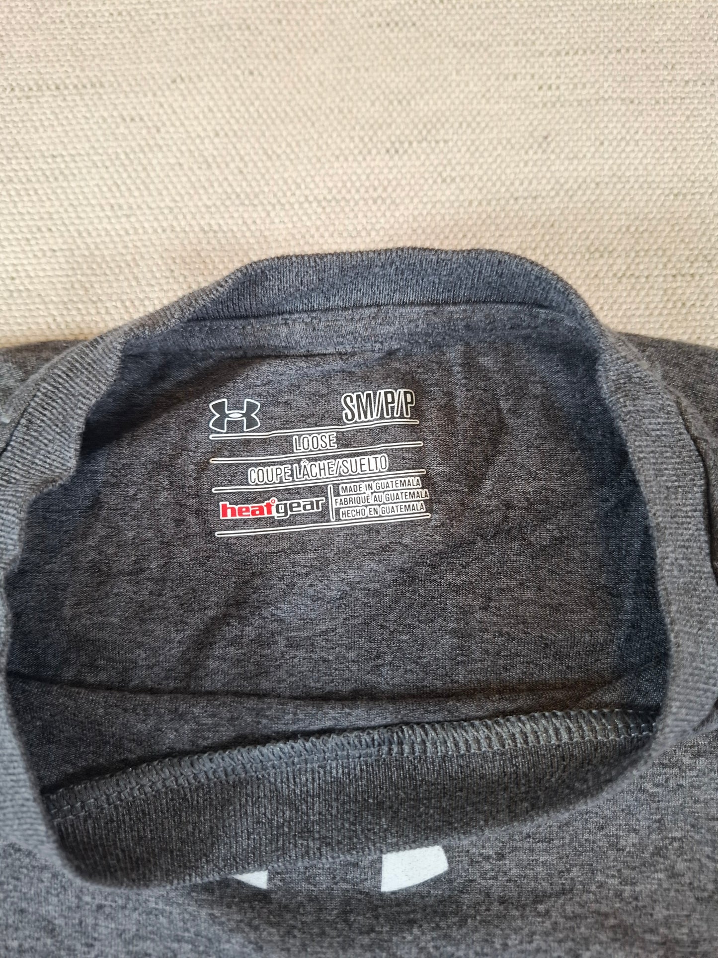 001190 Under Armour Longsleeve t-shirt size S Grey
