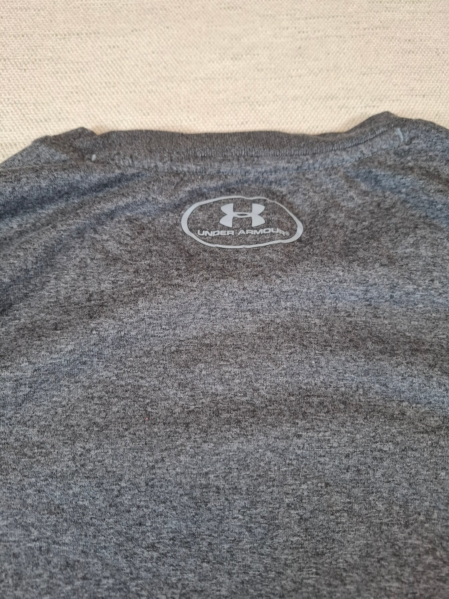 001190 Under Armour Longsleeve t-shirt size S Grey
