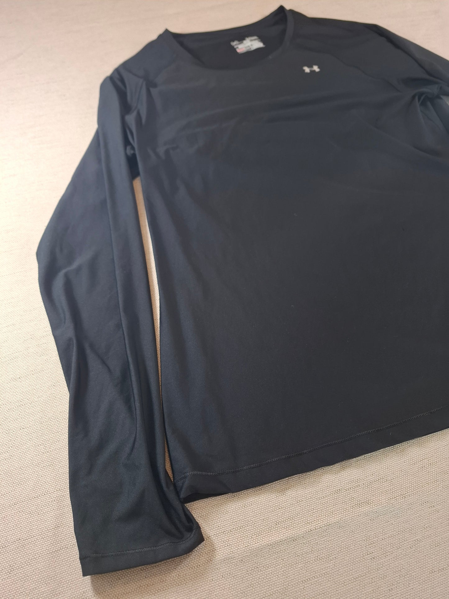 001191 Under Armour Longsleeve t-shirt size XL Black