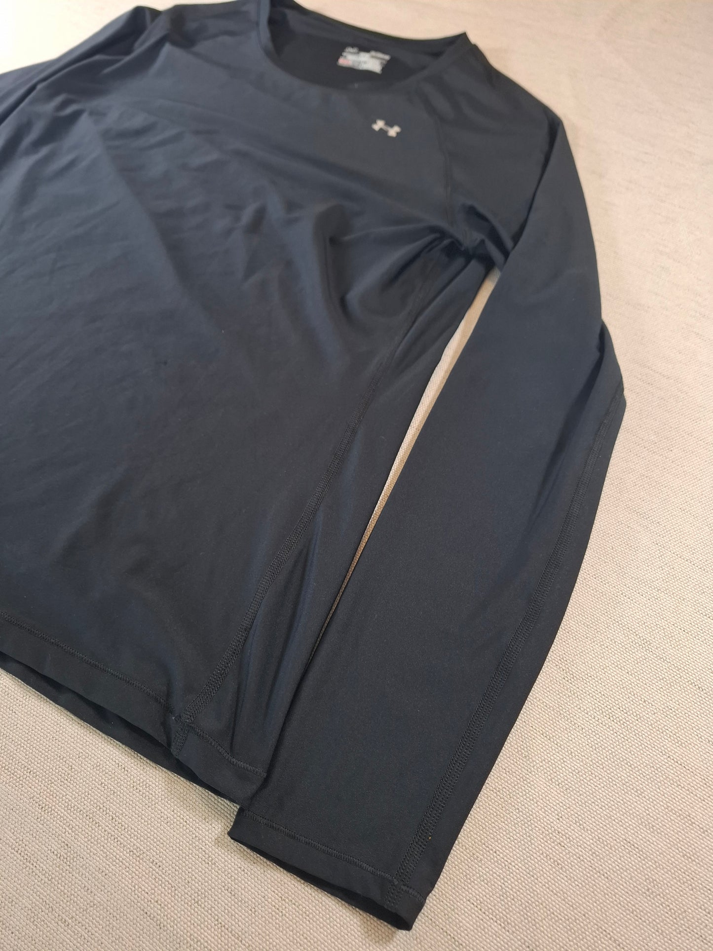001191 Under Armour Longsleeve t-shirt size XL Black