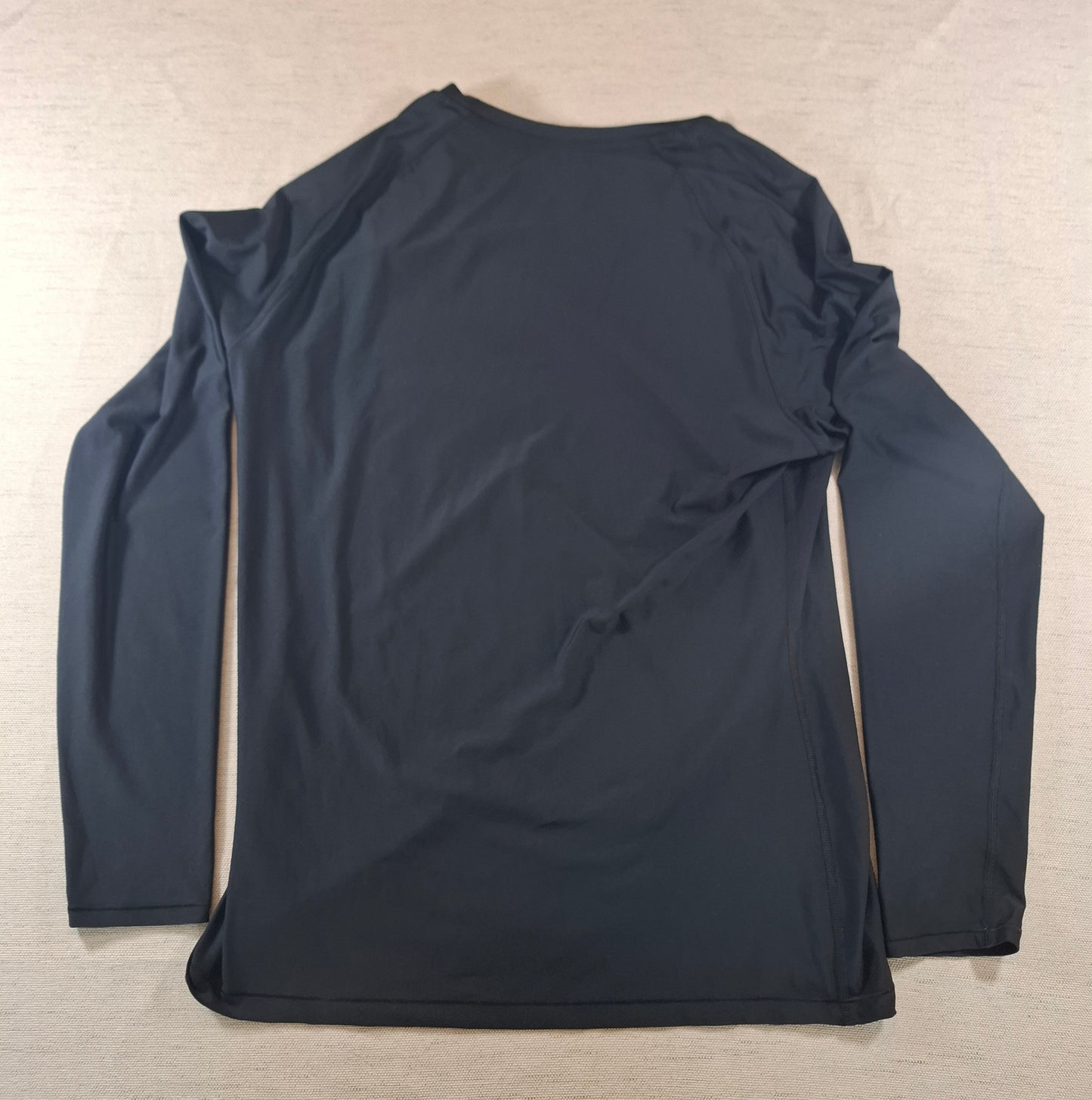 001191 Under Armour Longsleeve t-shirt size XL Black