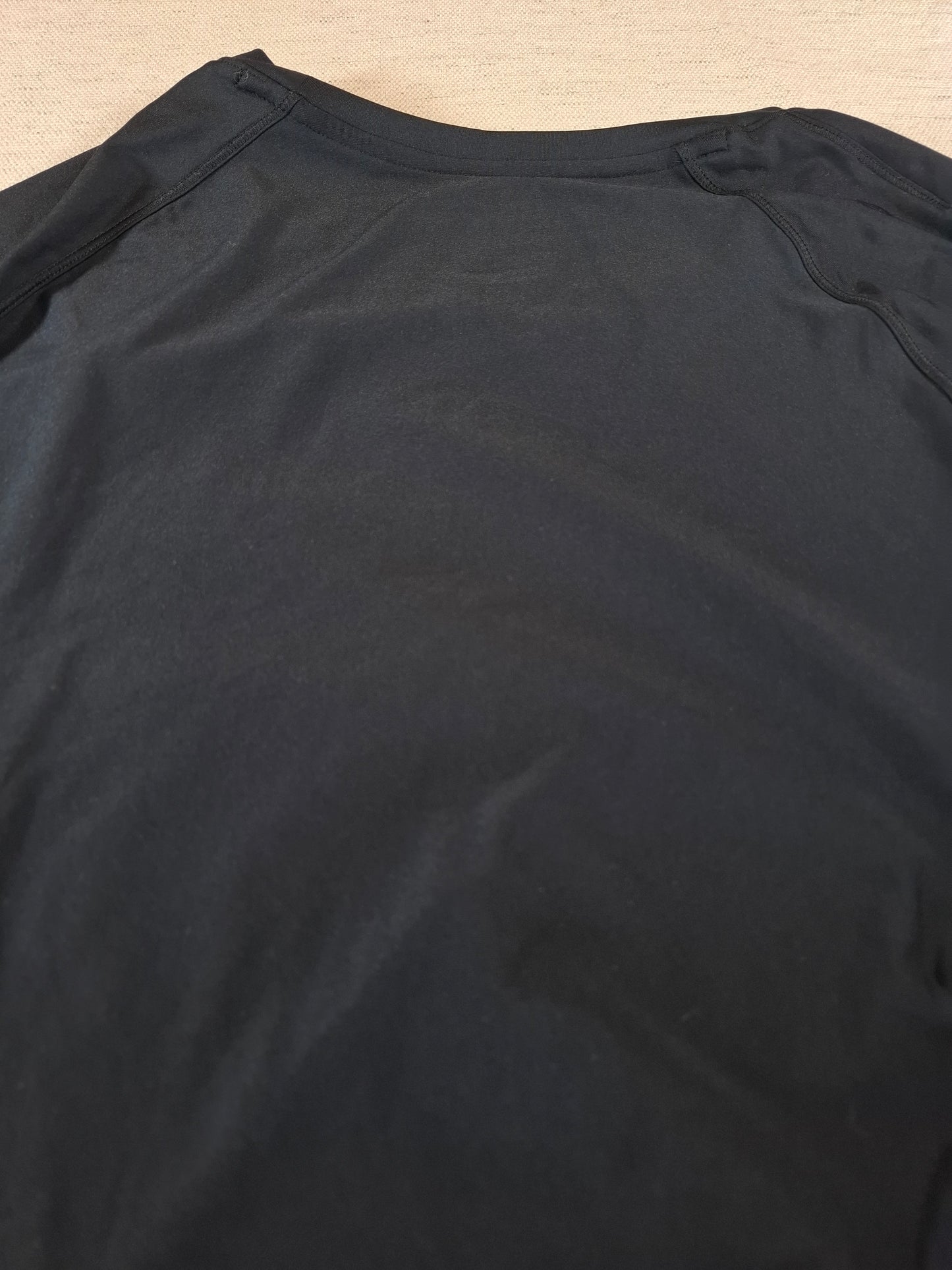001191 Under Armour Longsleeve t-shirt size XL Black