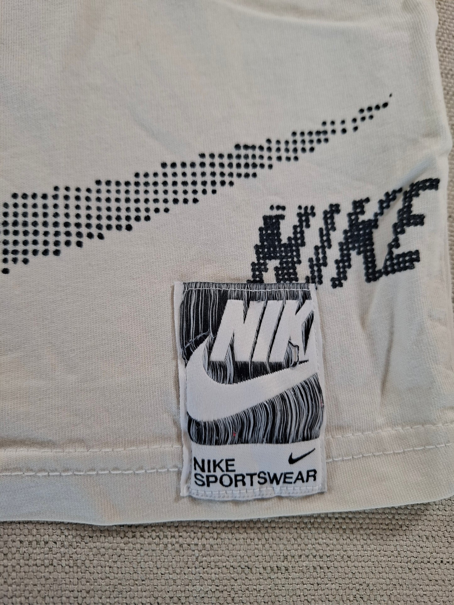 001193 Nike t-shirt size L White/ Orange/ Black