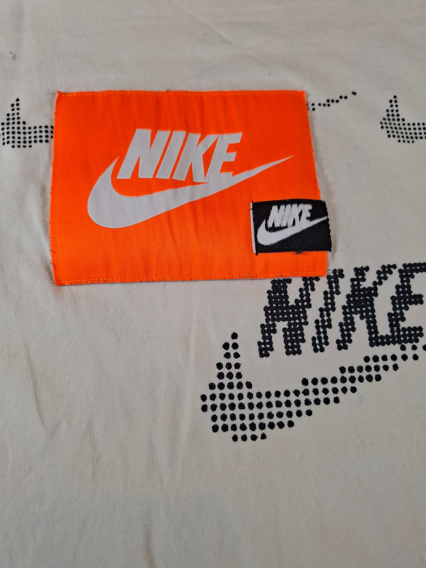 001193 Nike t-shirt size L White/ Orange/ Black