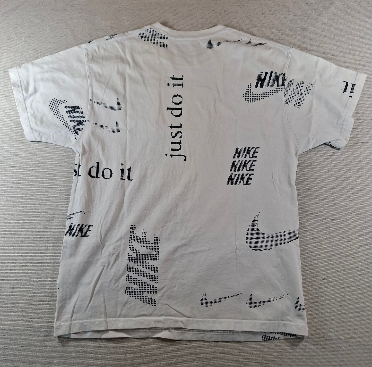 001193 Nike t-shirt size L White/ Orange/ Black