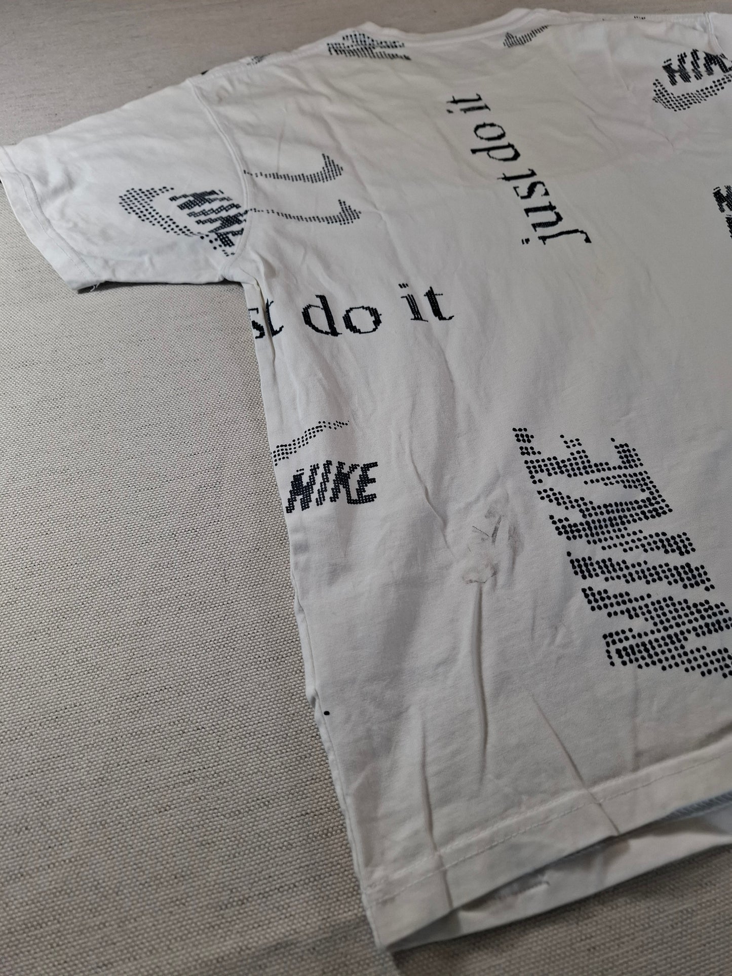 001193 Nike t-shirt size L White/ Orange/ Black