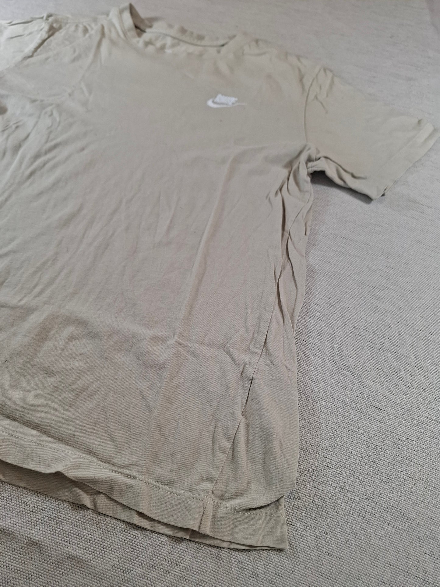 001194 Nike t-shirt size M Khaki