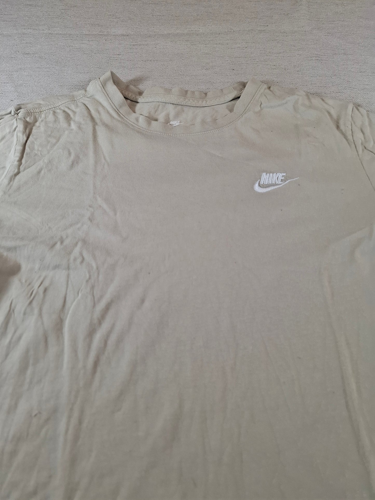 001194 Nike t-shirt size M Khaki