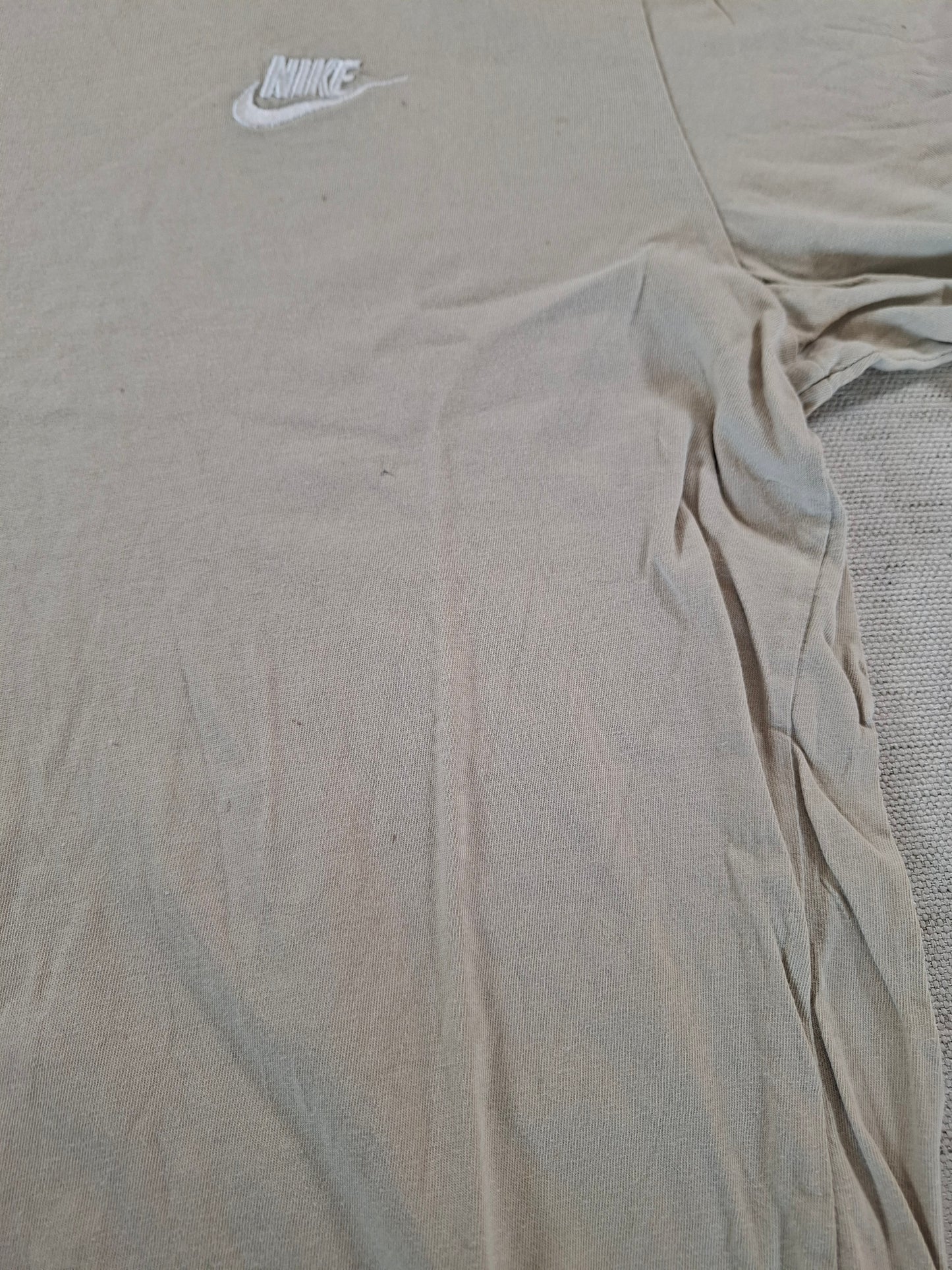 001194 Nike t-shirt size M Khaki