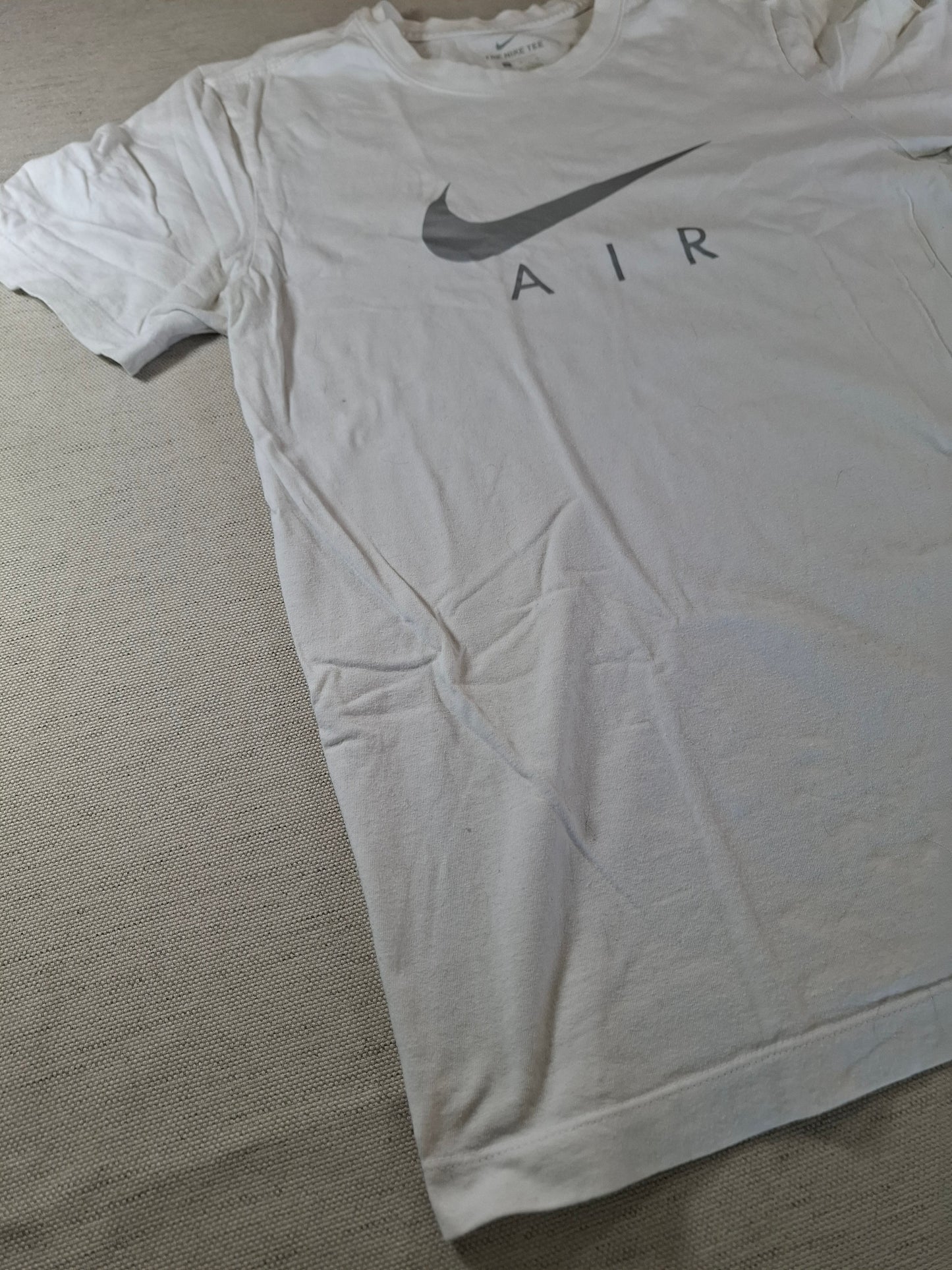 001195 Nike t-shirt size M White