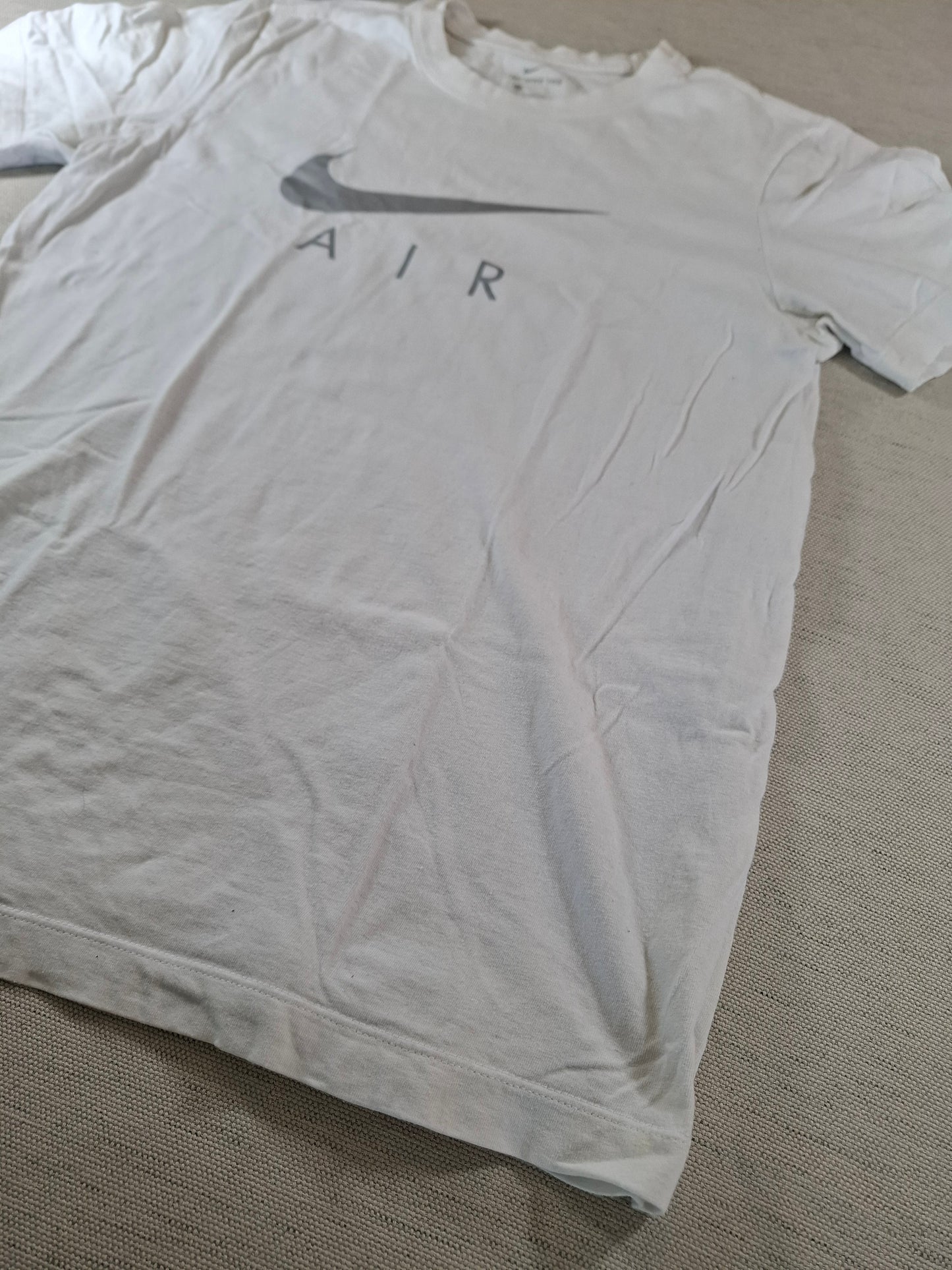 001195 Nike t-shirt size M White