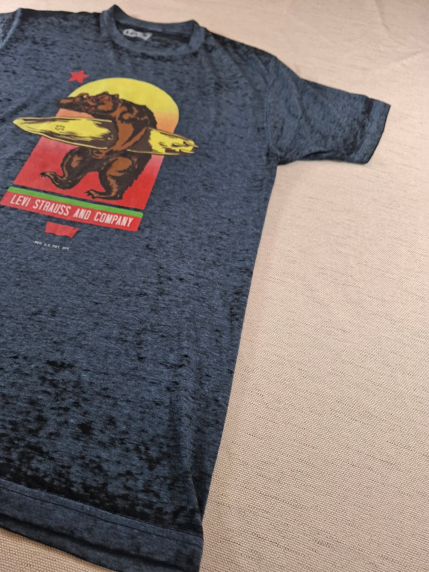 001198 Levi's t-shirt size M Navy blue