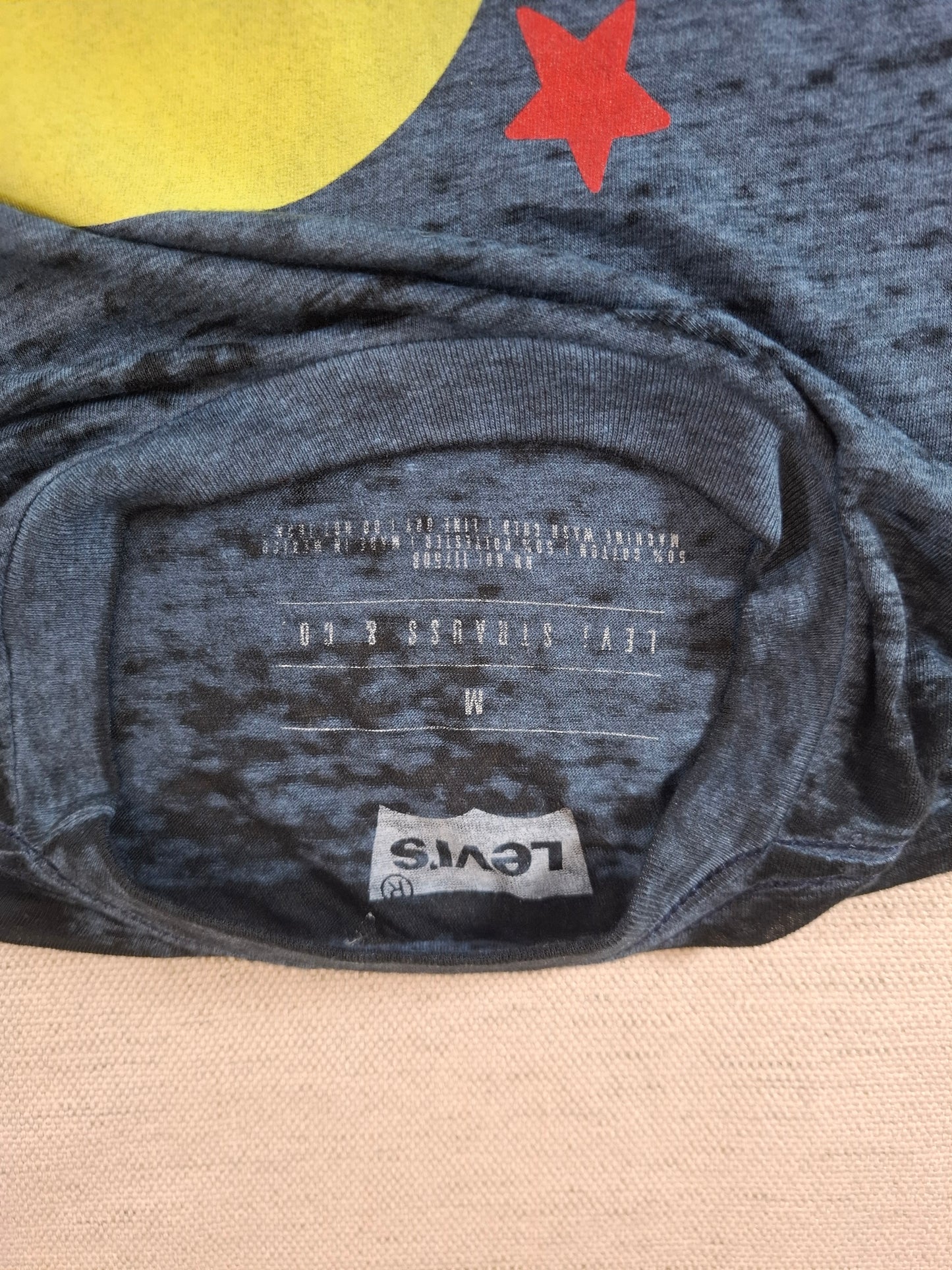 001198 Levi's t-shirt size M Navy blue