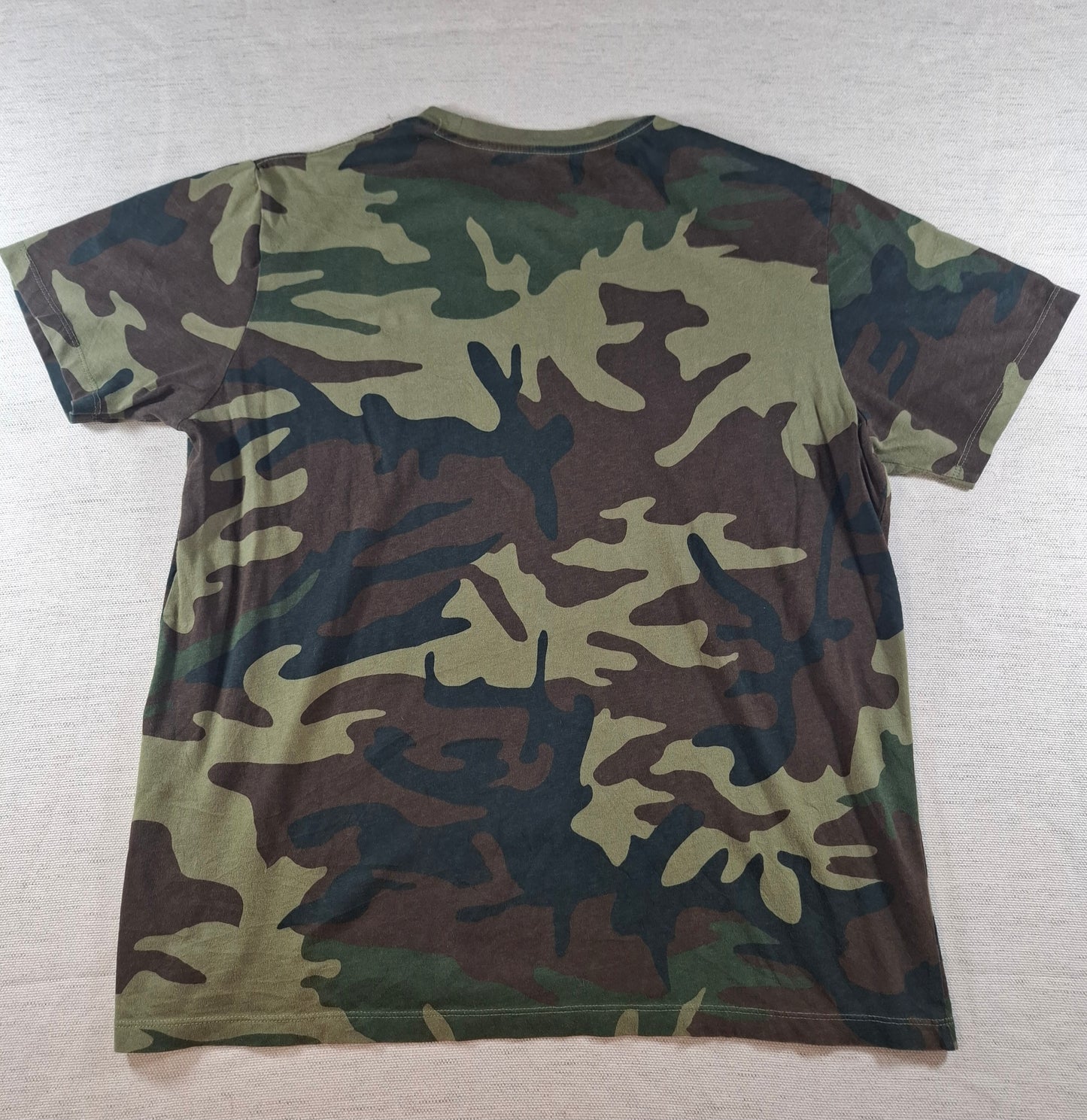 001199 Levi's t-shirt size L Cammo