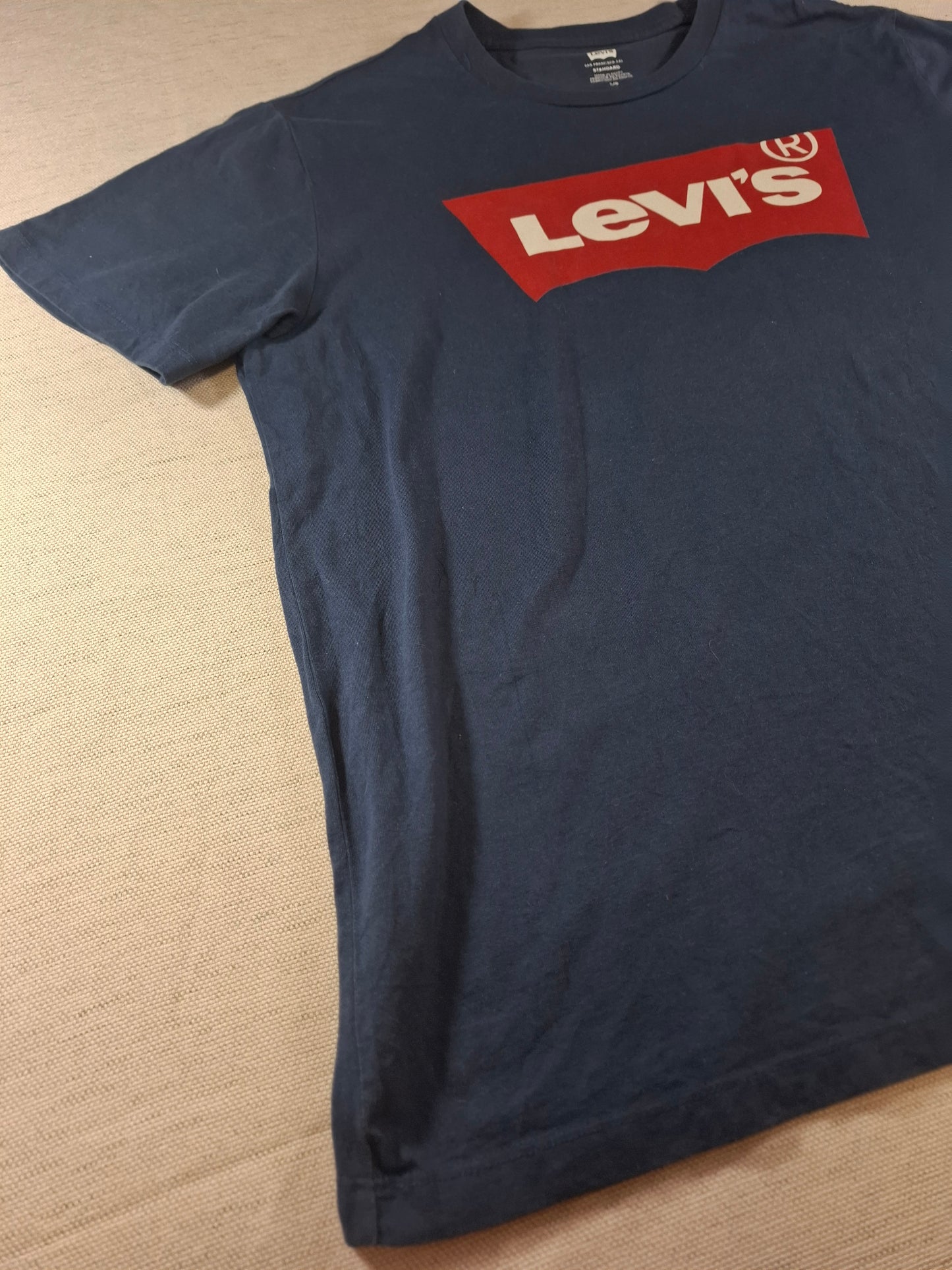 001200 Levi's t-shirt size L Blue/ Red