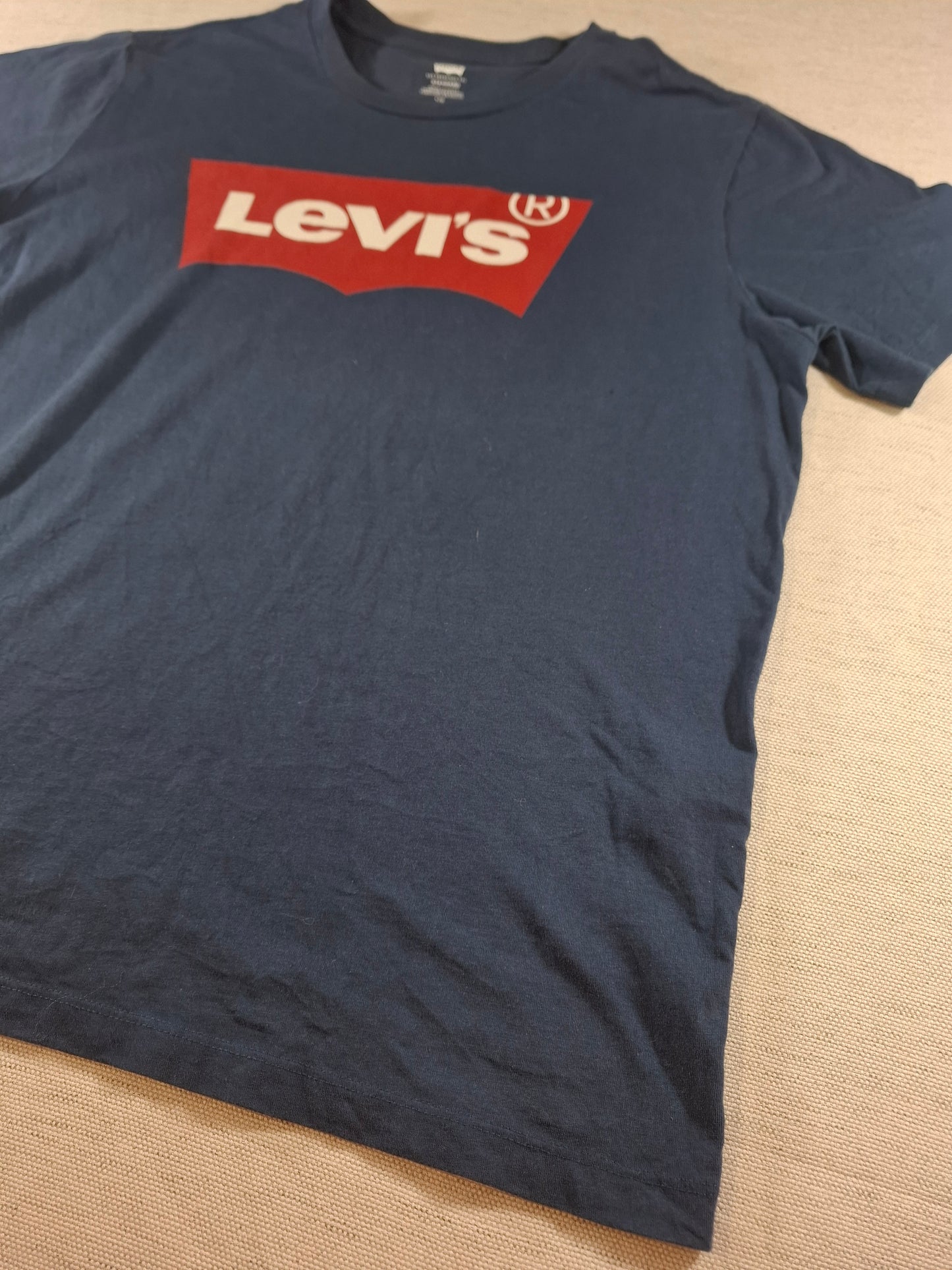 001200 Levi's t-shirt size L Blue/ Red