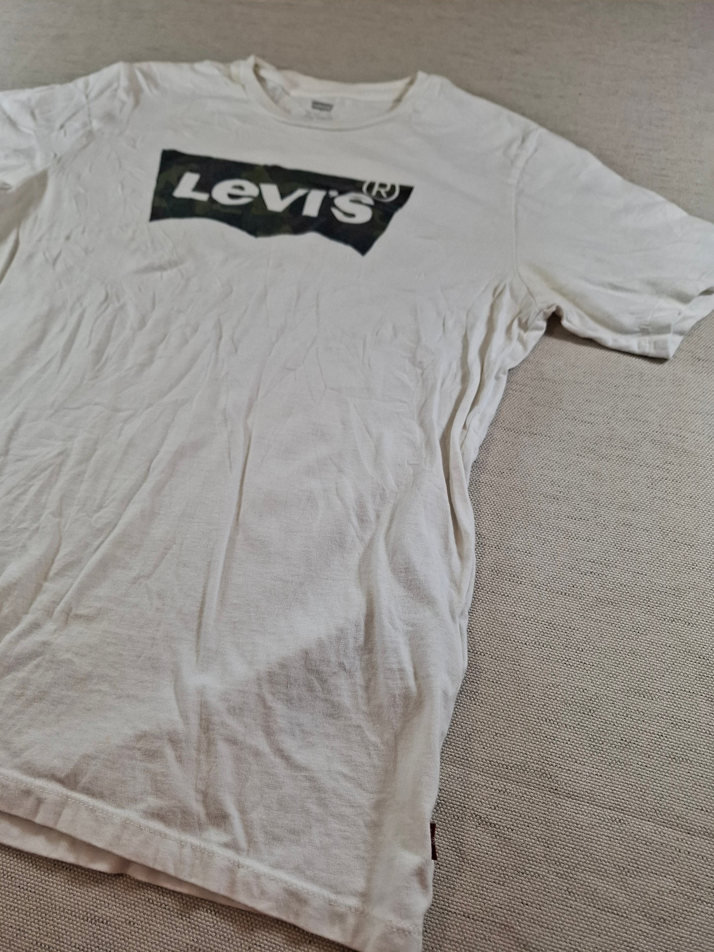 001201 Levi's t-shirt size M White