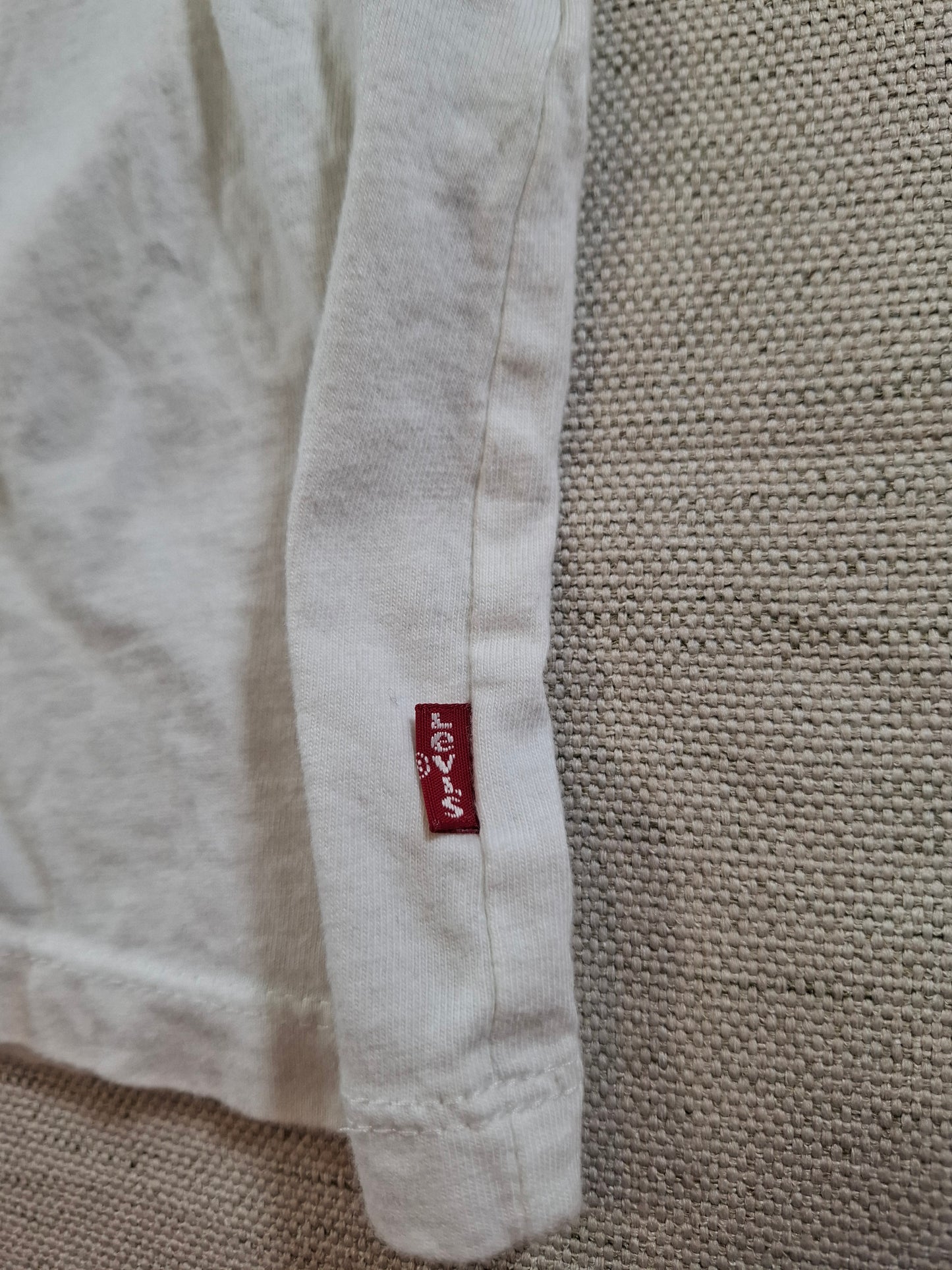 001201 Levi's t-shirt size M White