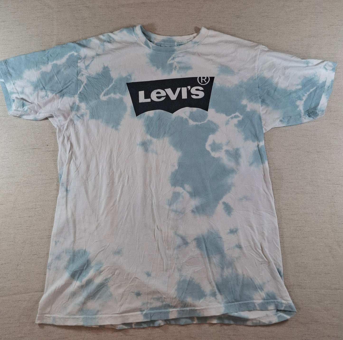 001202 Levi's t-shirt size L White/ Light blue
