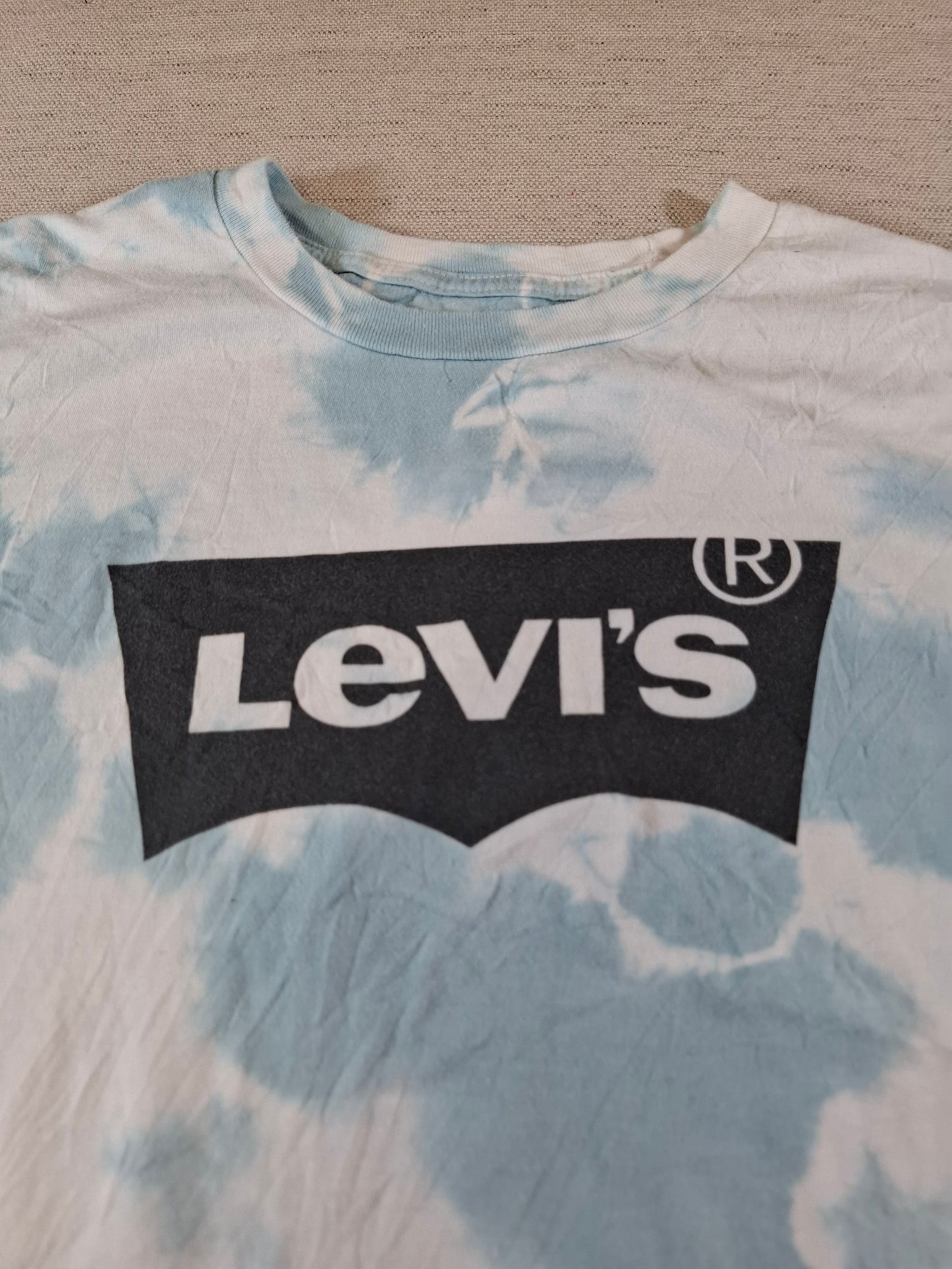 001202 Levi's t-shirt size L White/ Light blue