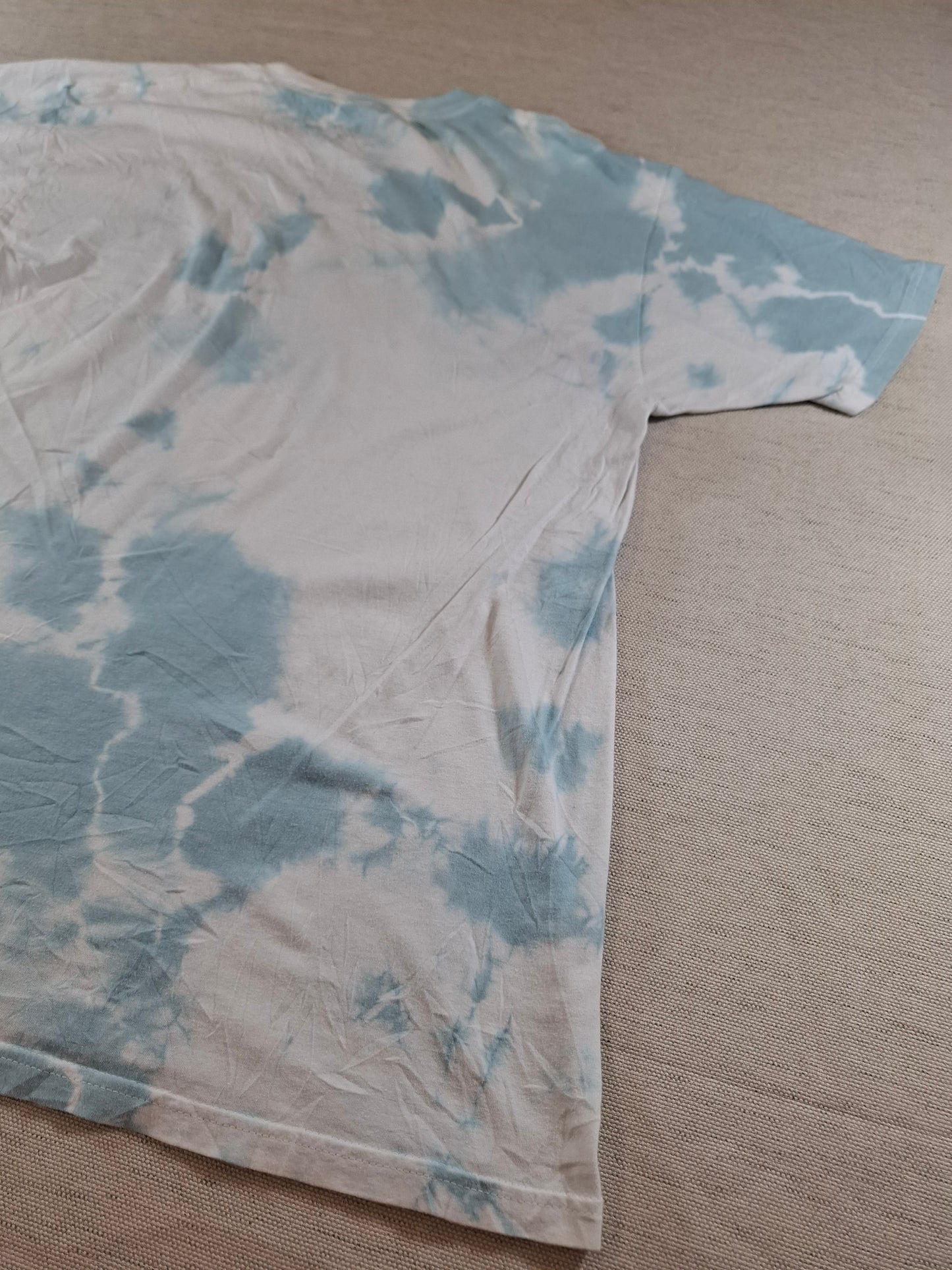 001202 Levi's t-shirt size L White/ Light blue