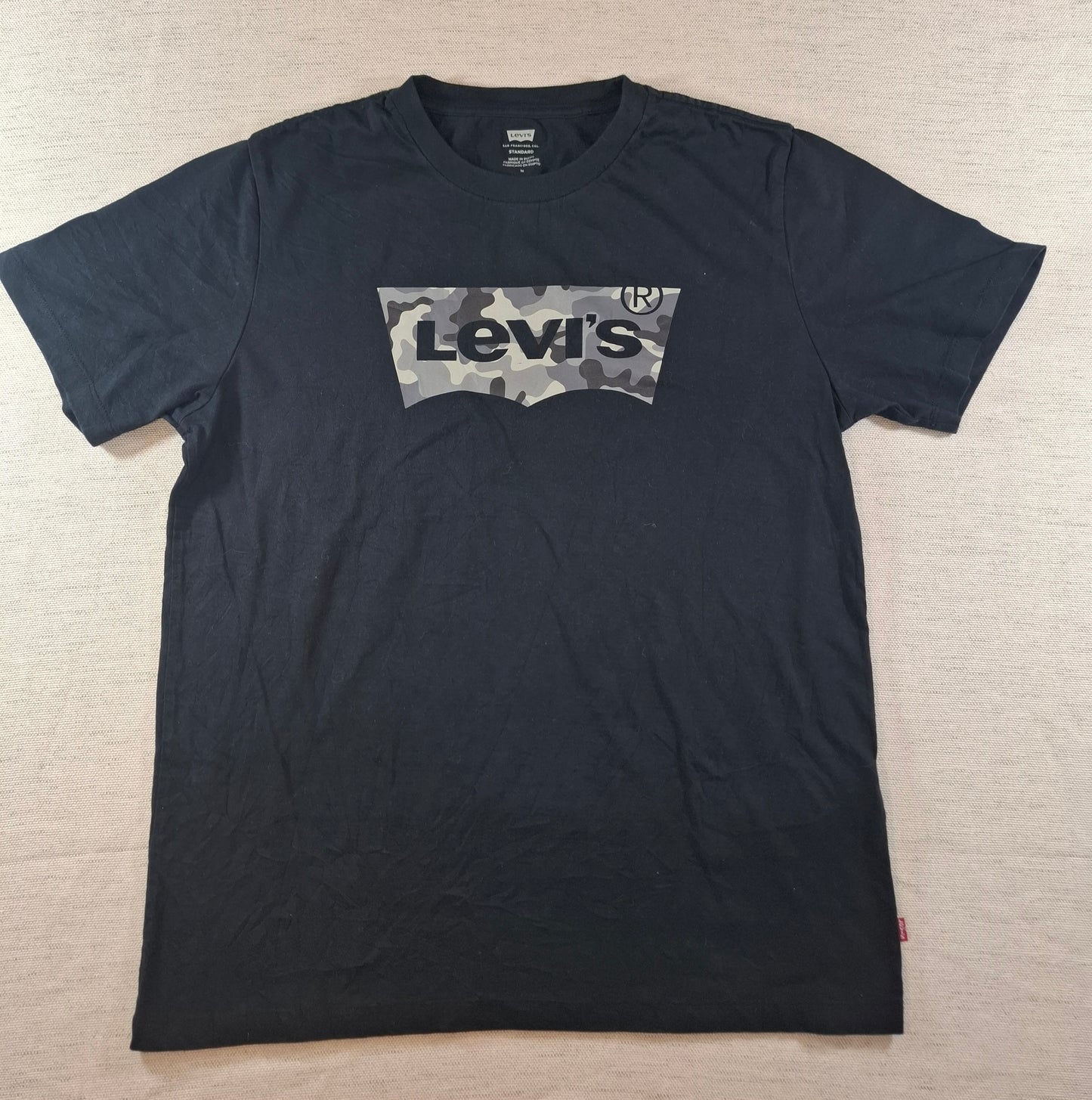 001203 Levi's t-shirt size M Black