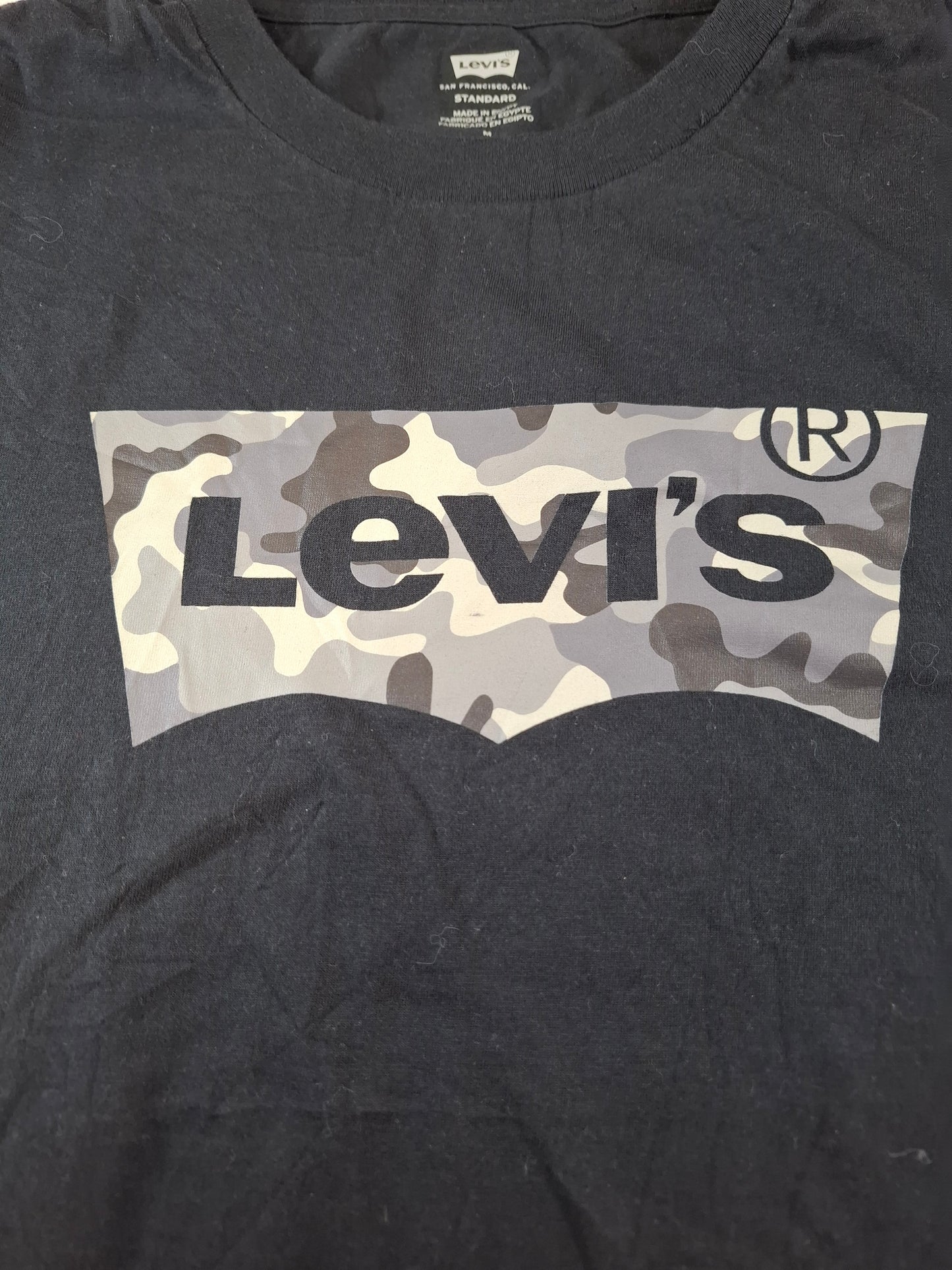 001203 Levi's t-shirt size M Black