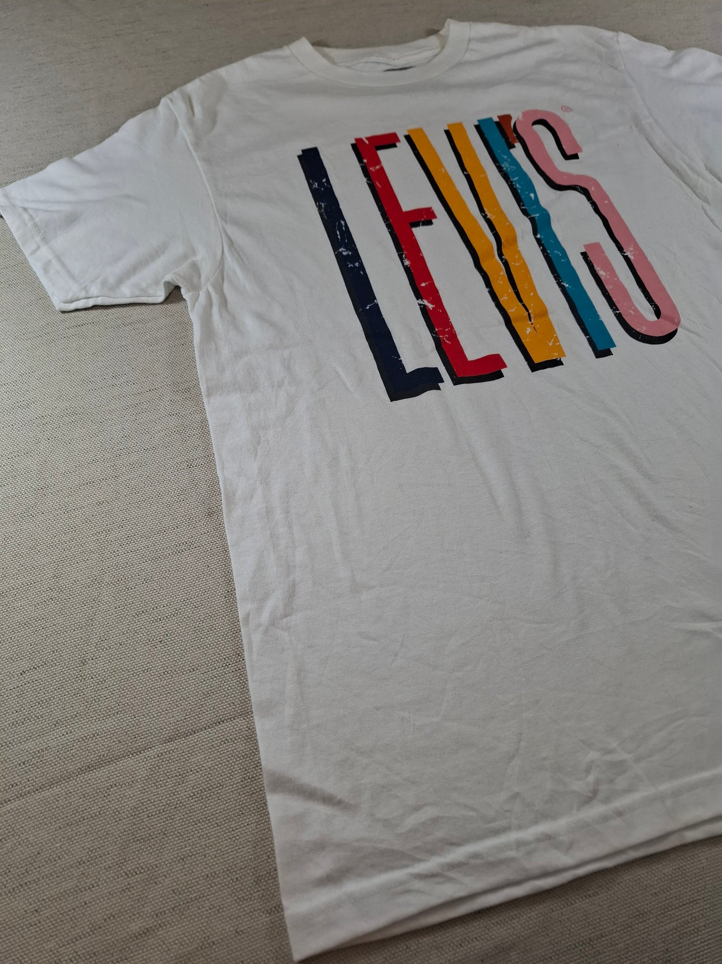 001205 Levi's t-shirt size M White