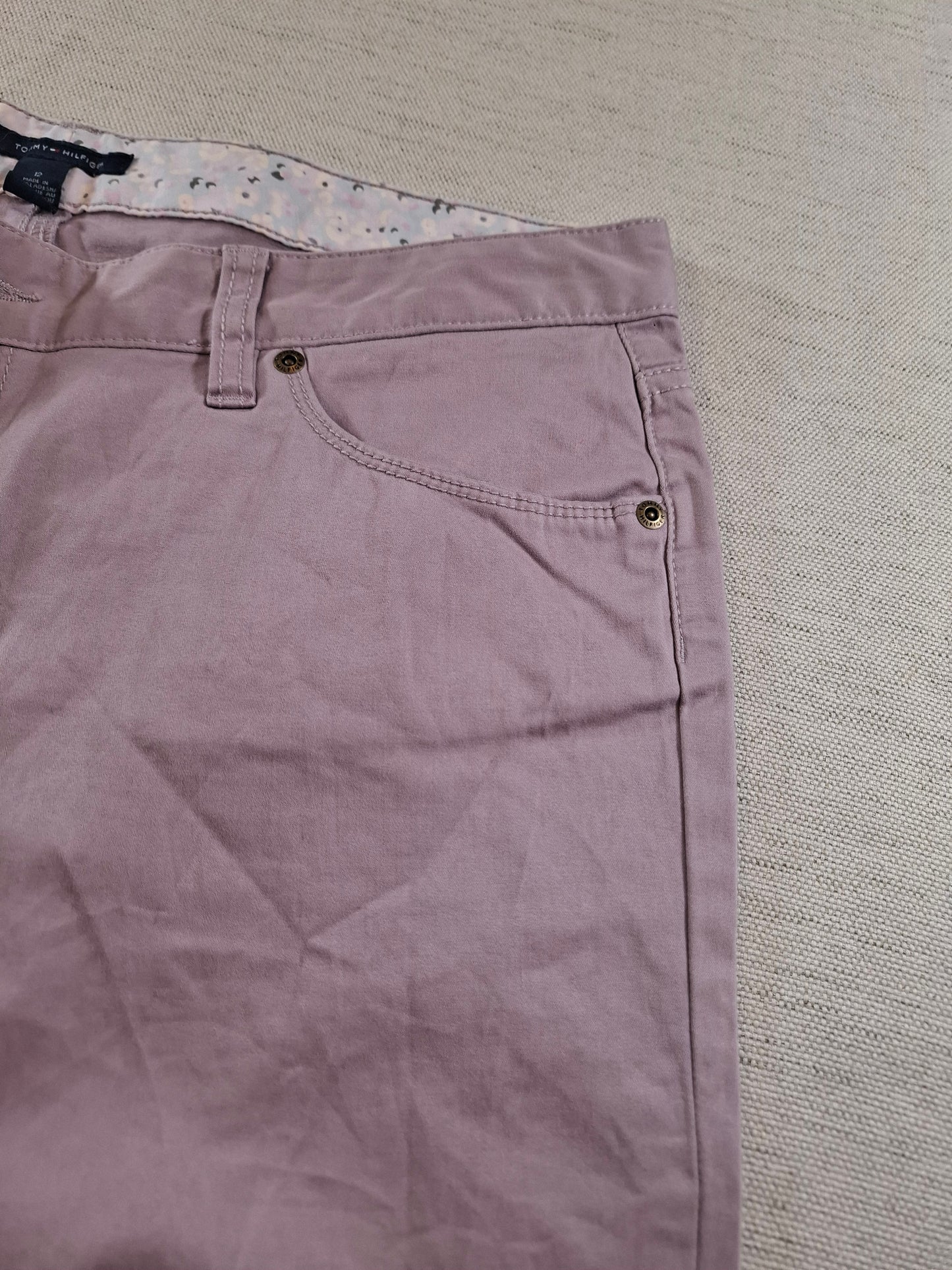 001209 Tommy Hilfiger Chino size 12 Pink