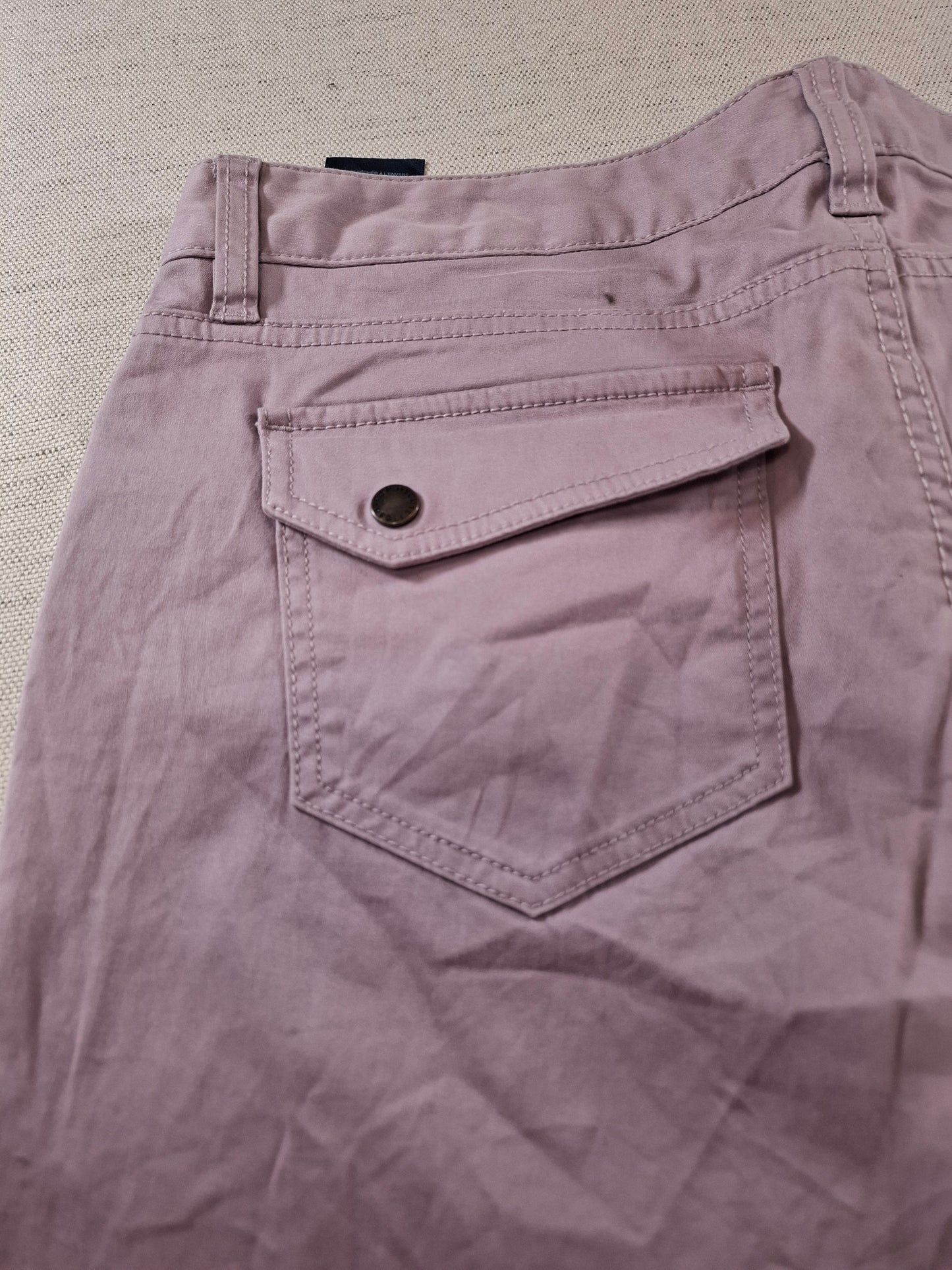 001209 Tommy Hilfiger Chino size 12 Pink