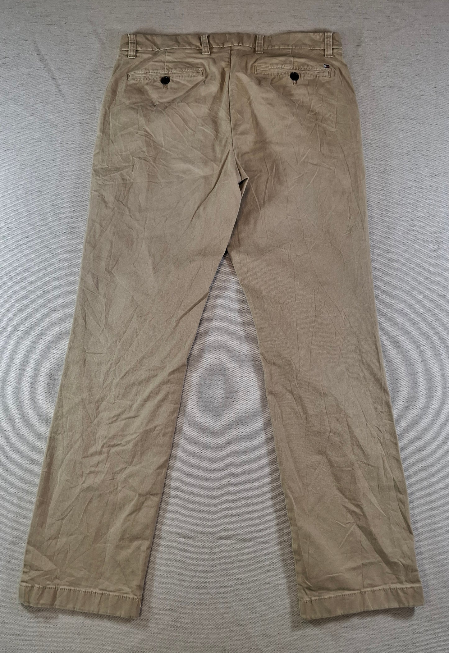 001211 Tommy Hilfiger Chino size 32/30 Khaki