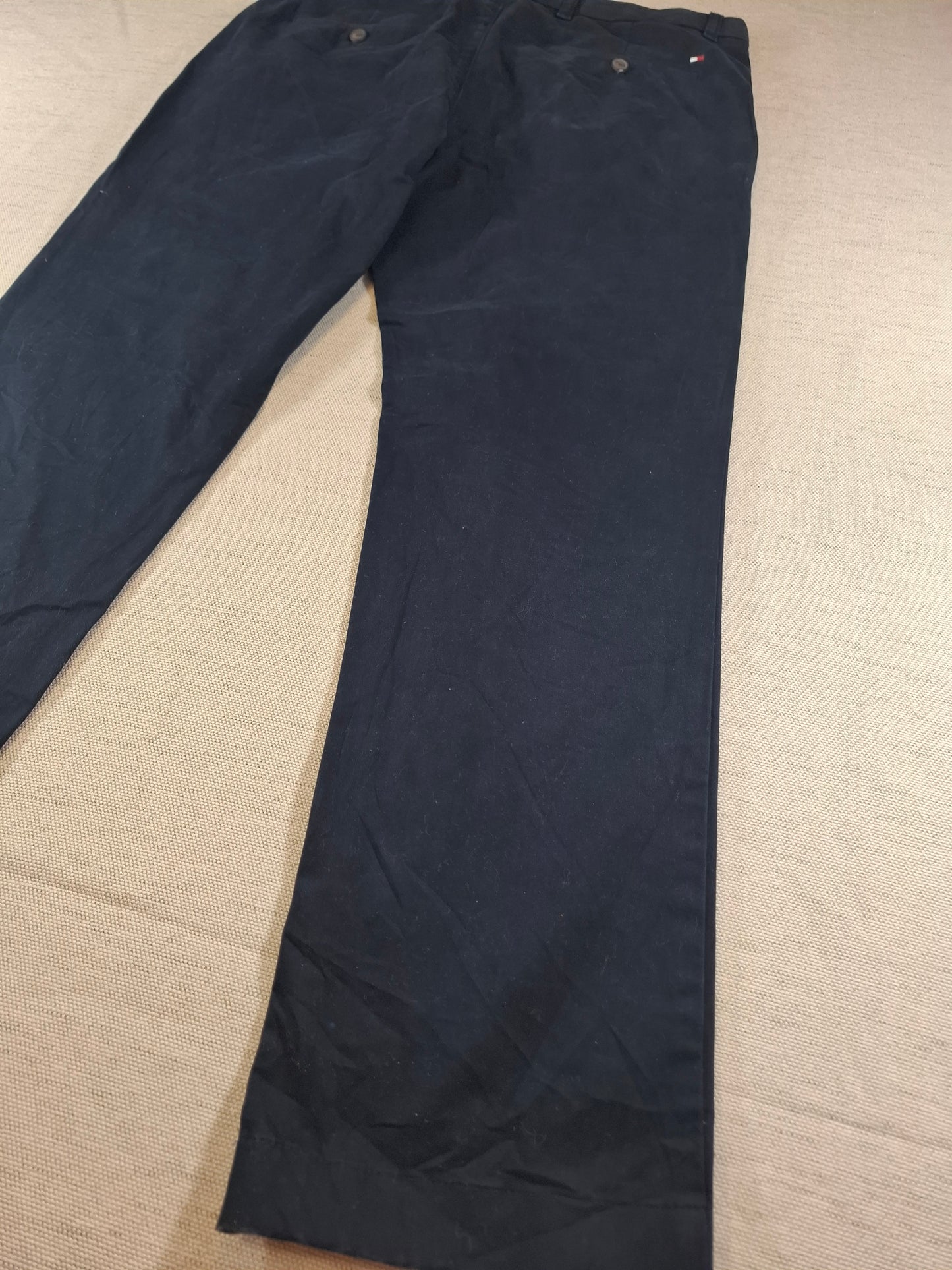 001212 Tommy Hilfiger Chino size 34/32 Navy Blue