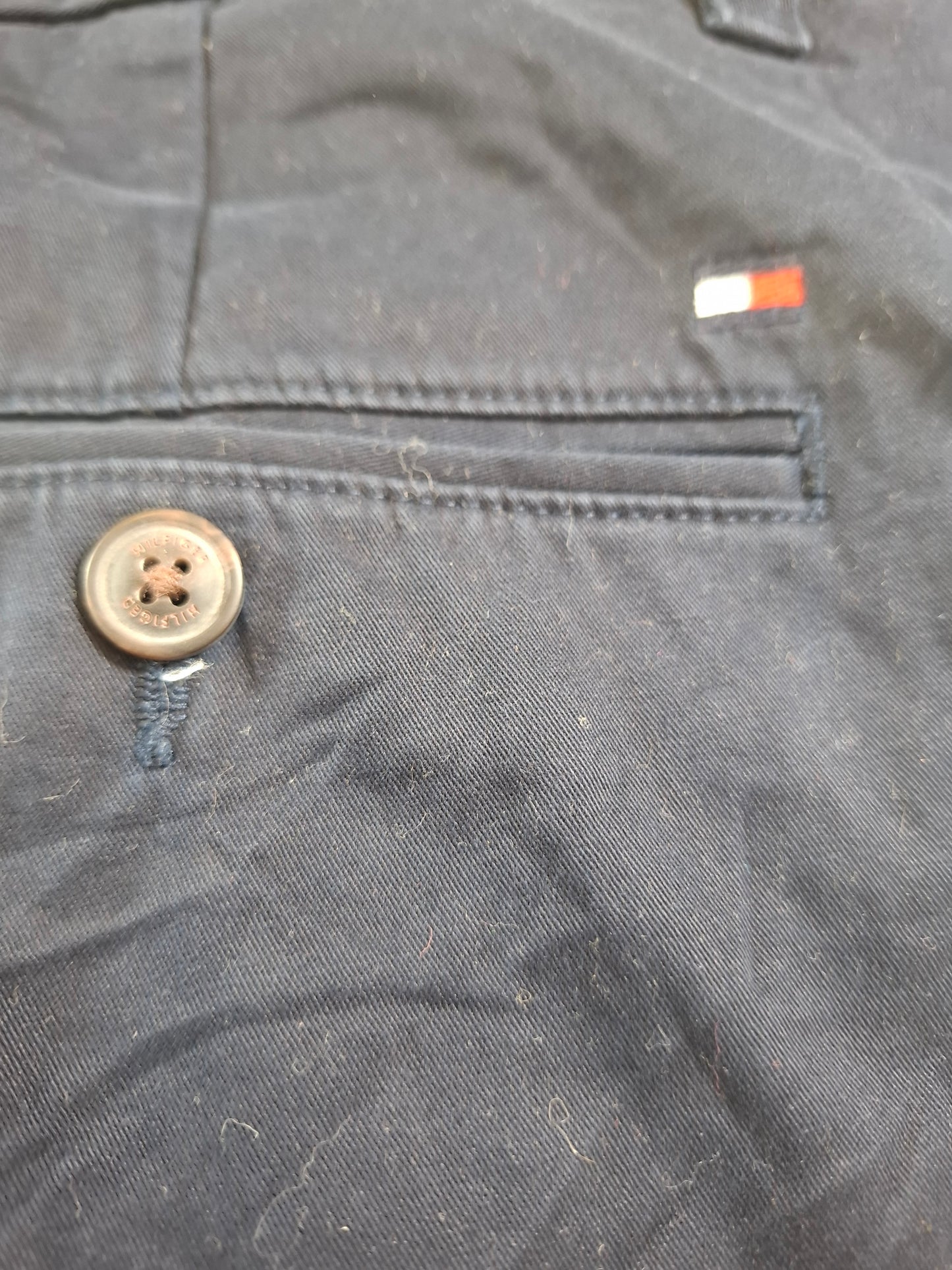 001212 Tommy Hilfiger Chino size 34/32 Navy Blue
