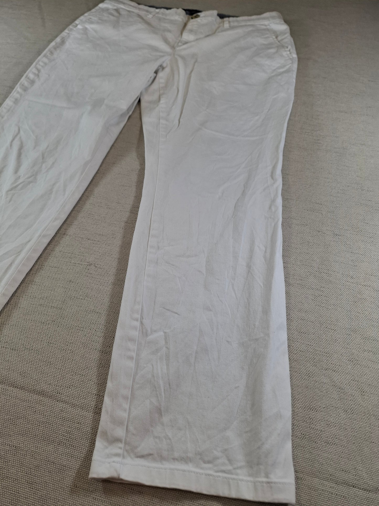 001213 Tommy Hilfiger Chino size 14 White